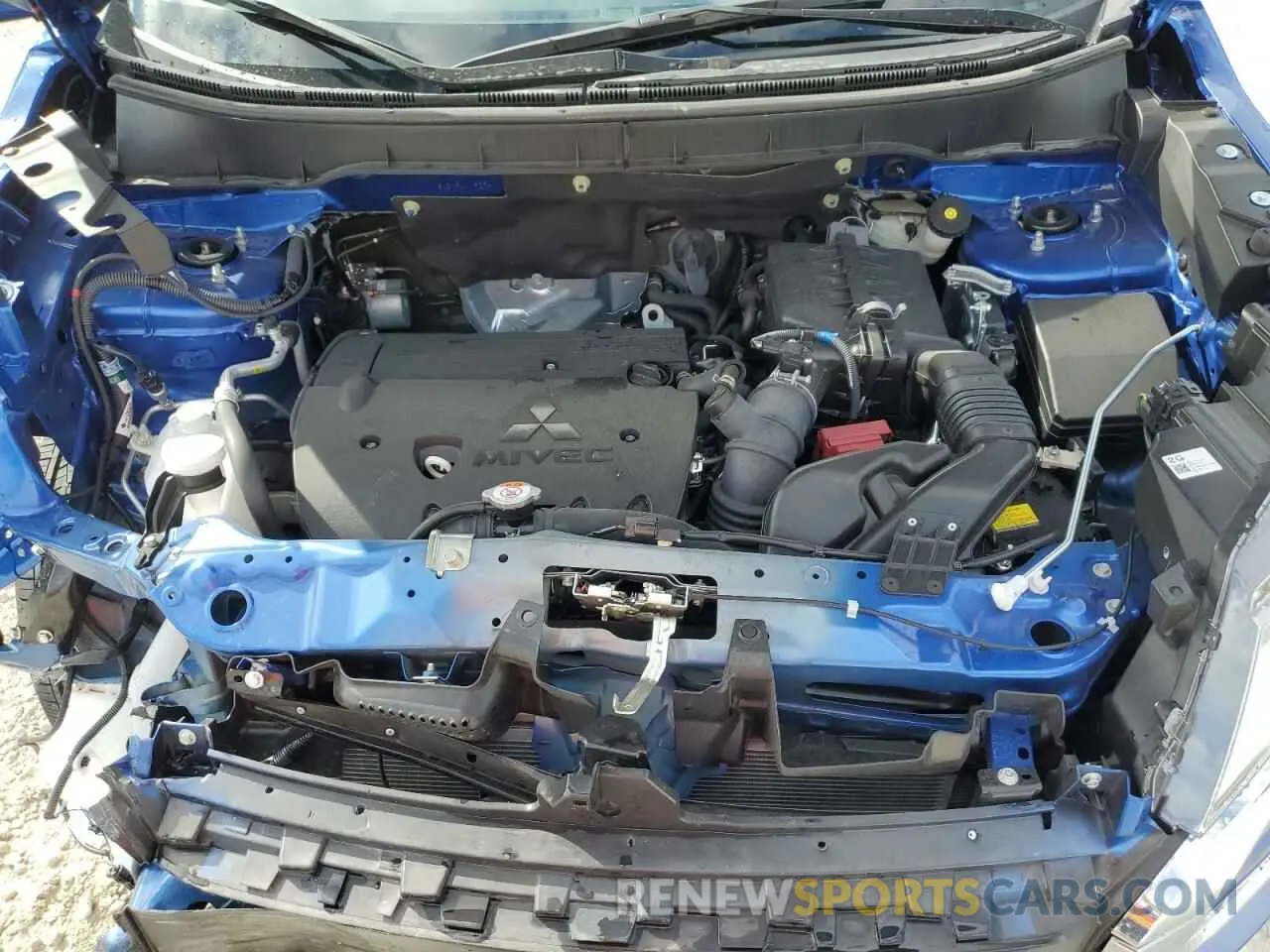 12 fotografías del automóvil dañado JA4ARUAU8RU019284 MITSUBISHI OUTLANDER 2024
