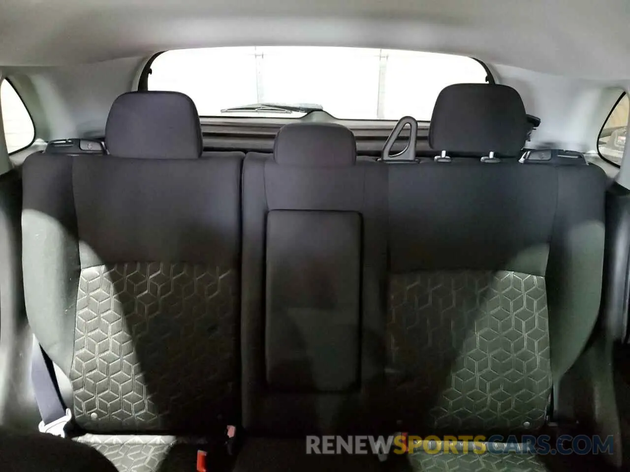 10 fotografías del automóvil dañado JA4ARUAU9RU006074 MITSUBISHI OUTLANDER 2024