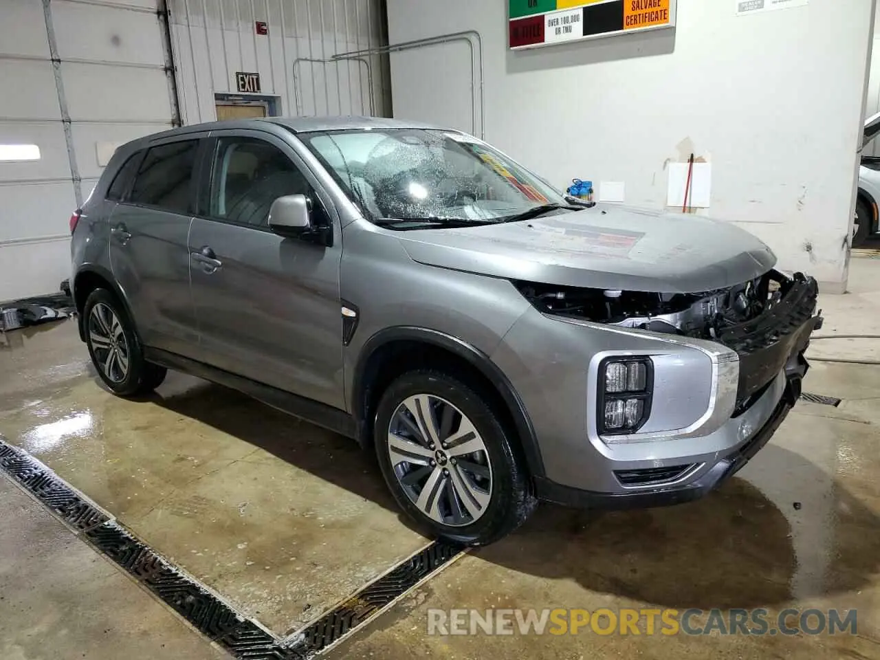 4 fotografías del automóvil dañado JA4ARUAU9RU006074 MITSUBISHI OUTLANDER 2024