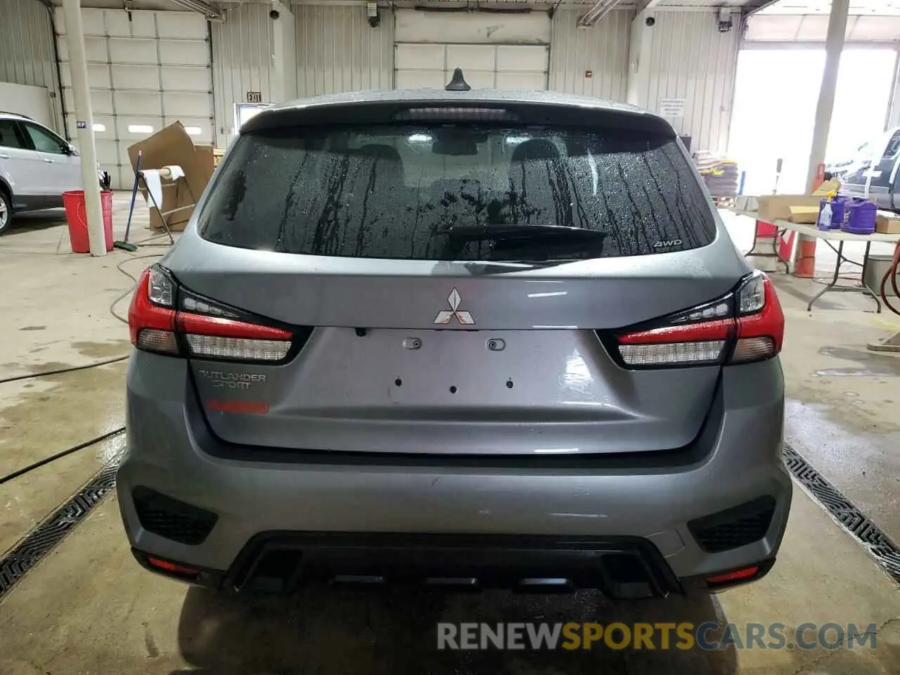 6 fotografías del automóvil dañado JA4ARUAU9RU006074 MITSUBISHI OUTLANDER 2024