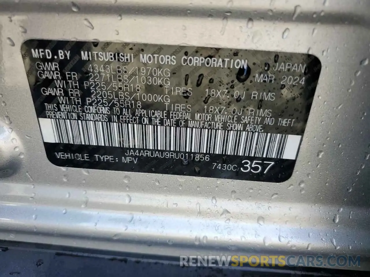 14 fotografías del automóvil dañado JA4ARUAU9RU011856 MITSUBISHI OUTLANDER 2024
