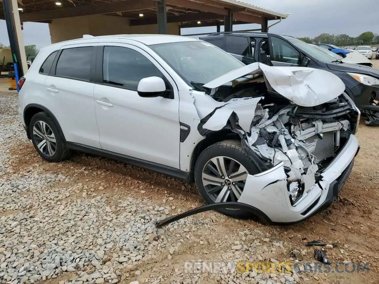 4 fotografías del automóvil dañado JA4ARUAU9RU017365 MITSUBISHI OUTLANDER 2024