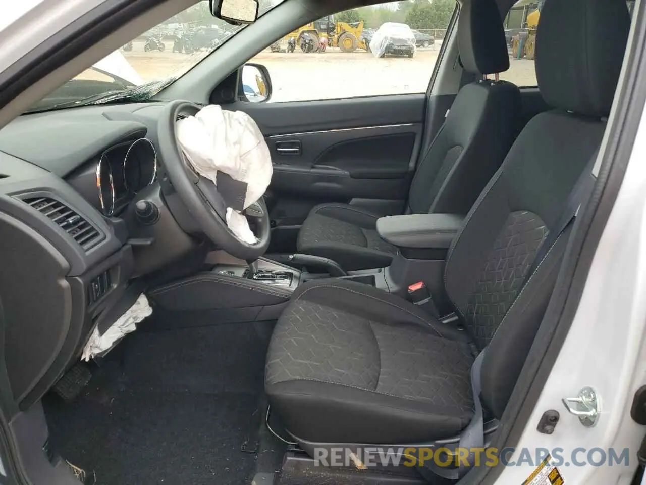 7 fotografías del automóvil dañado JA4ARUAU9RU017365 MITSUBISHI OUTLANDER 2024