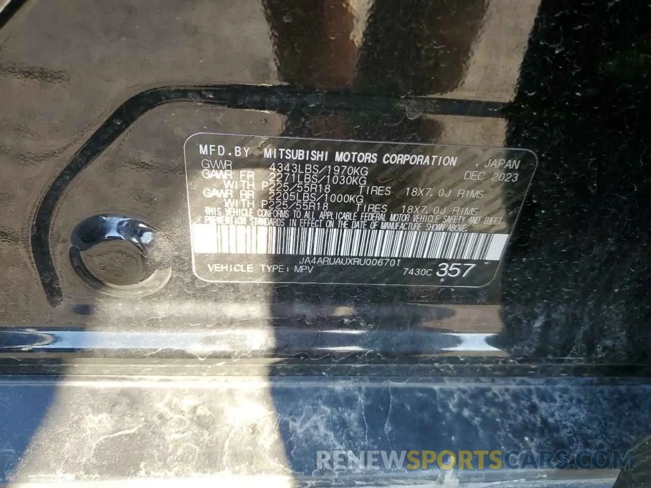13 fotografías del automóvil dañado JA4ARUAUXRU006701 MITSUBISHI OUTLANDER 2024
