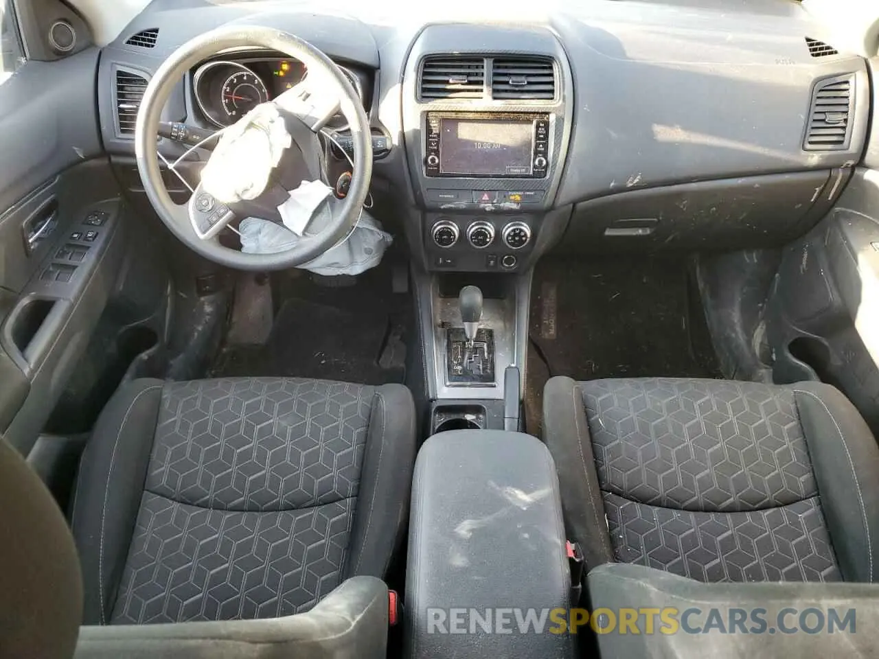 8 fotografías del automóvil dañado JA4ARUAUXRU006701 MITSUBISHI OUTLANDER 2024