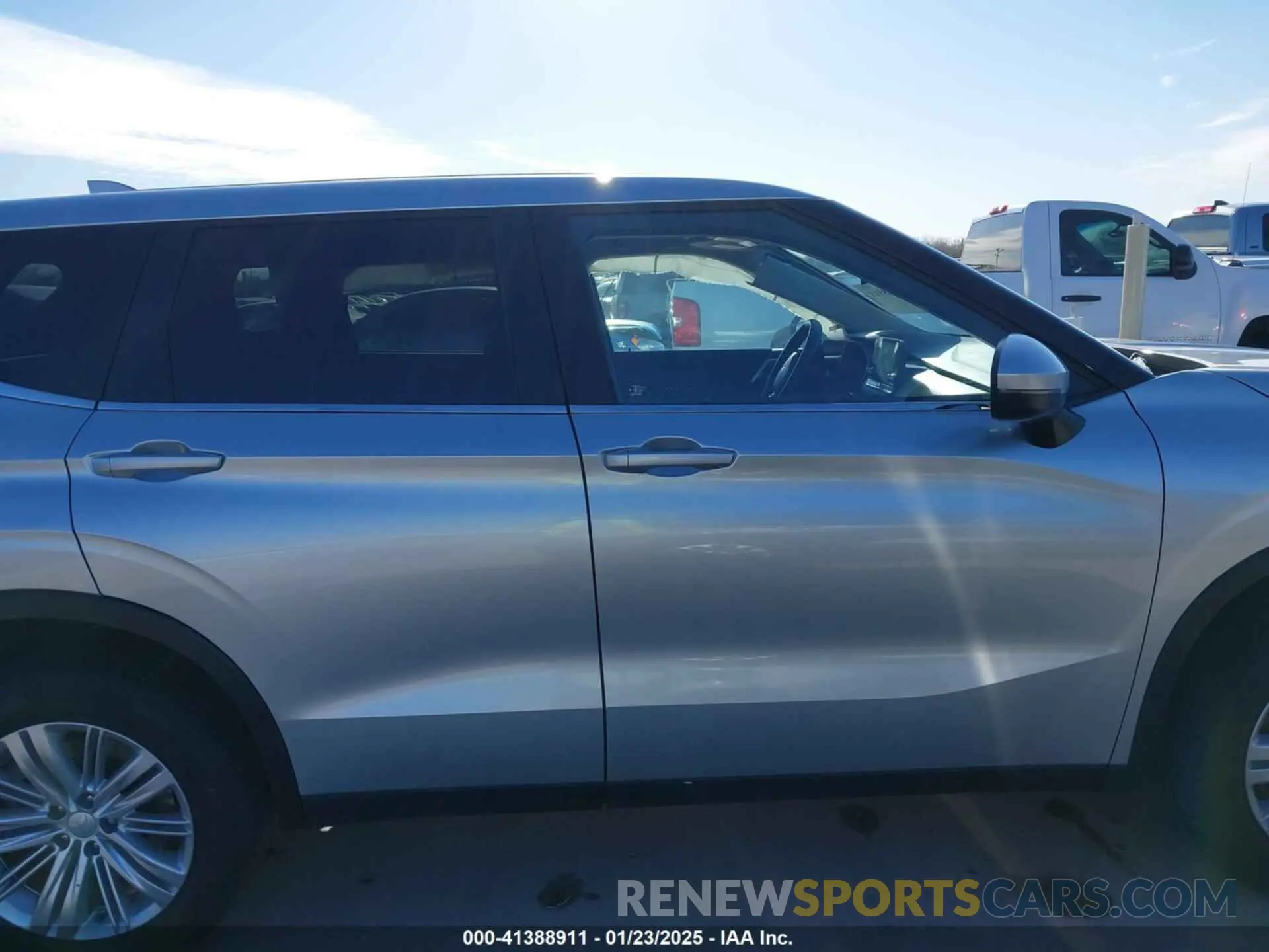 13 fotografías del automóvil dañado JA4J3UA81RZ020073 MITSUBISHI OUTLANDER 2024
