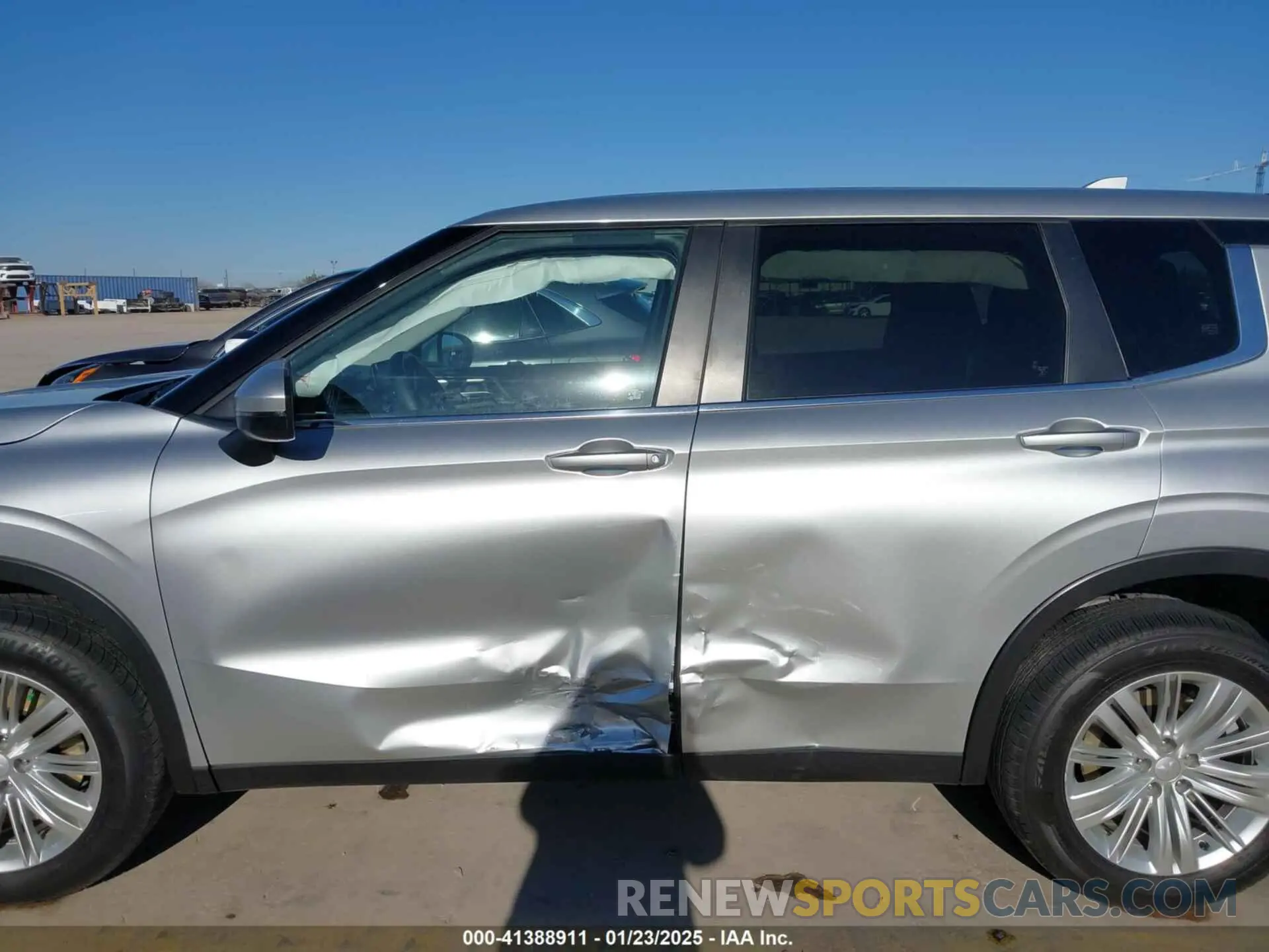 14 fotografías del automóvil dañado JA4J3UA81RZ020073 MITSUBISHI OUTLANDER 2024