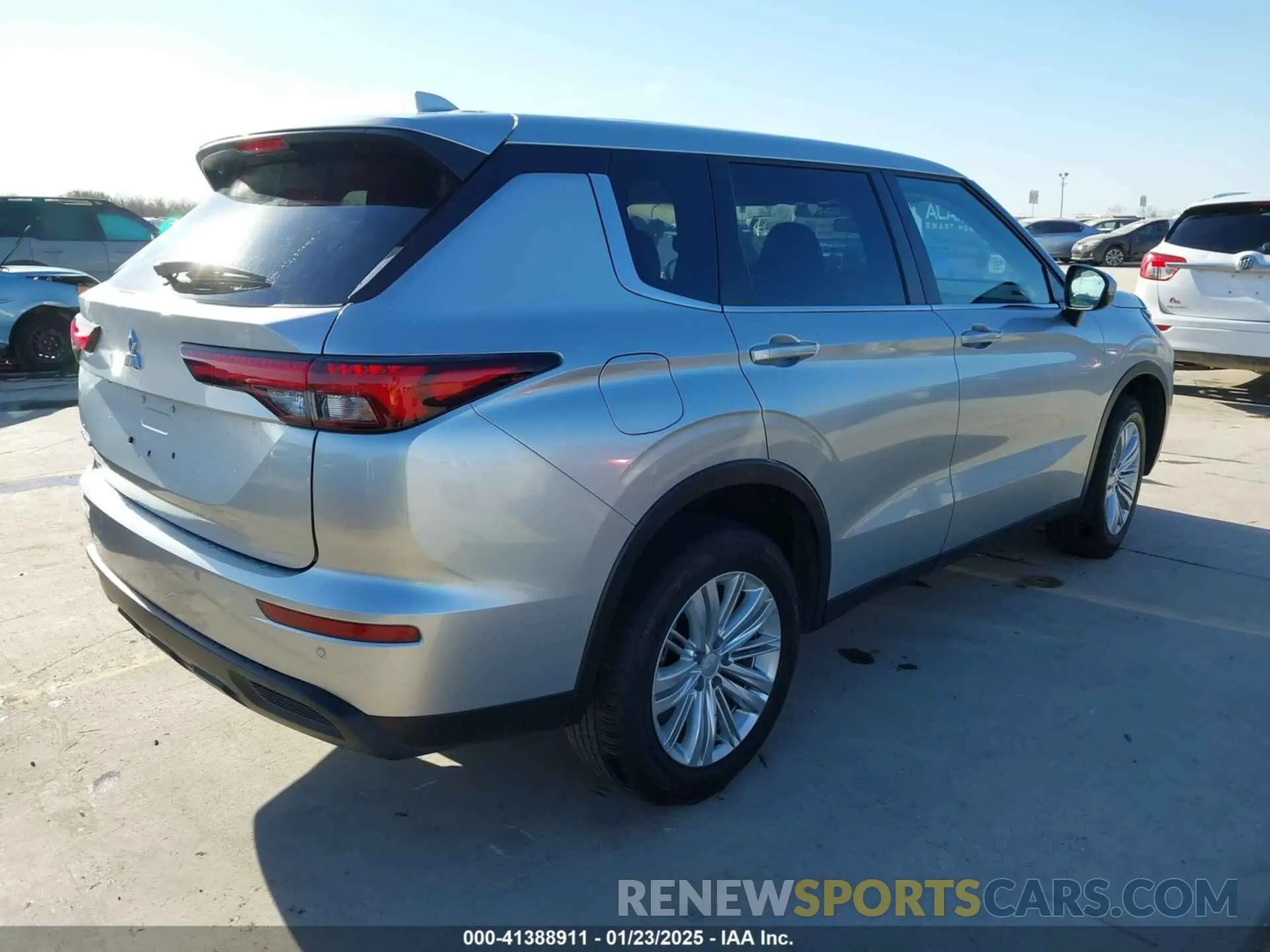 4 fotografías del automóvil dañado JA4J3UA81RZ020073 MITSUBISHI OUTLANDER 2024