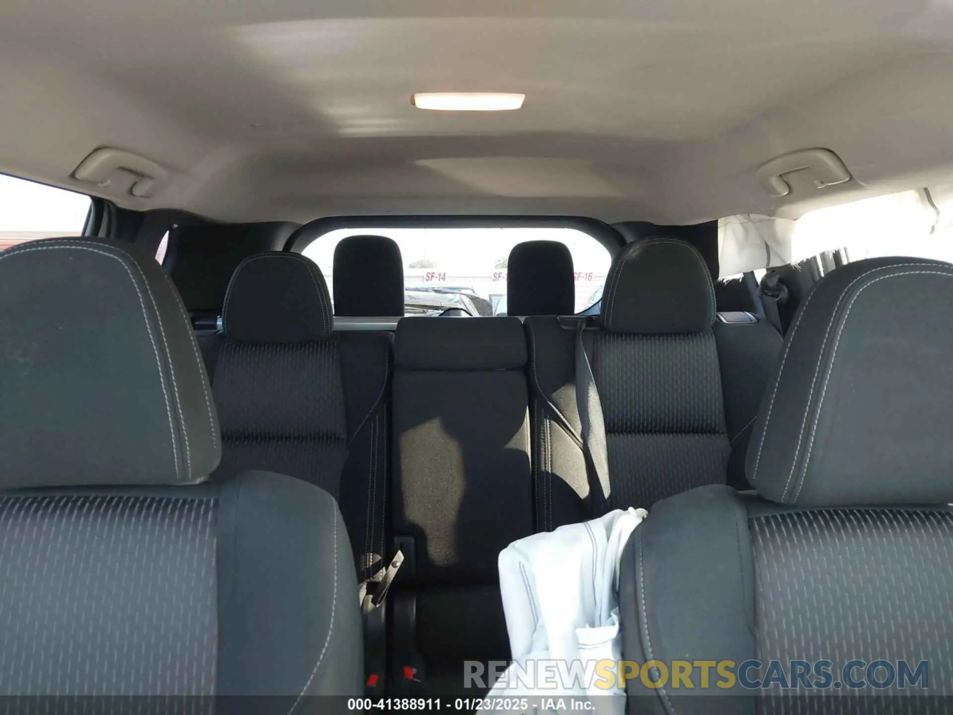 8 fotografías del automóvil dañado JA4J3UA81RZ020073 MITSUBISHI OUTLANDER 2024