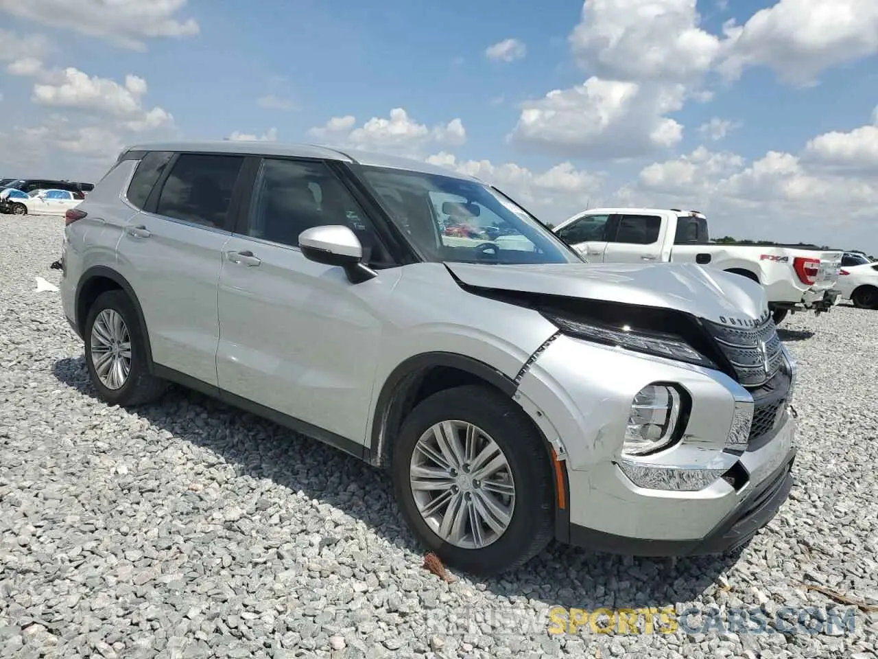 4 fotografías del automóvil dañado JA4J3UA83RZ005171 MITSUBISHI OUTLANDER 2024