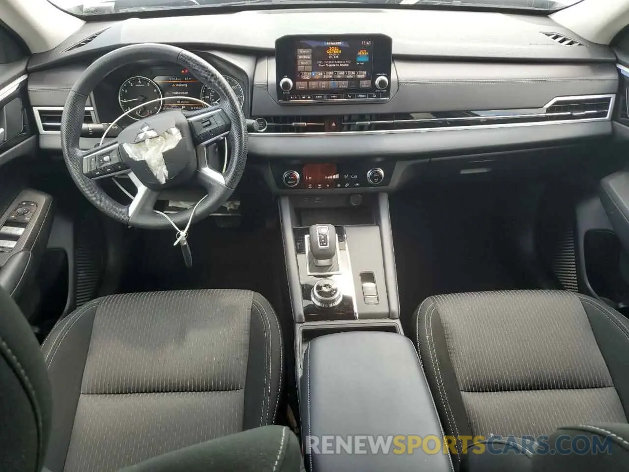 8 fotografías del automóvil dañado JA4J3UA83RZ005171 MITSUBISHI OUTLANDER 2024