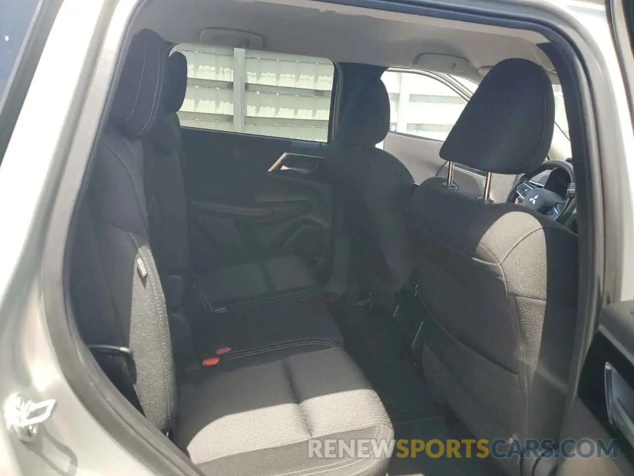 11 fotografías del automóvil dañado JA4J3UA83RZ029387 MITSUBISHI OUTLANDER 2024