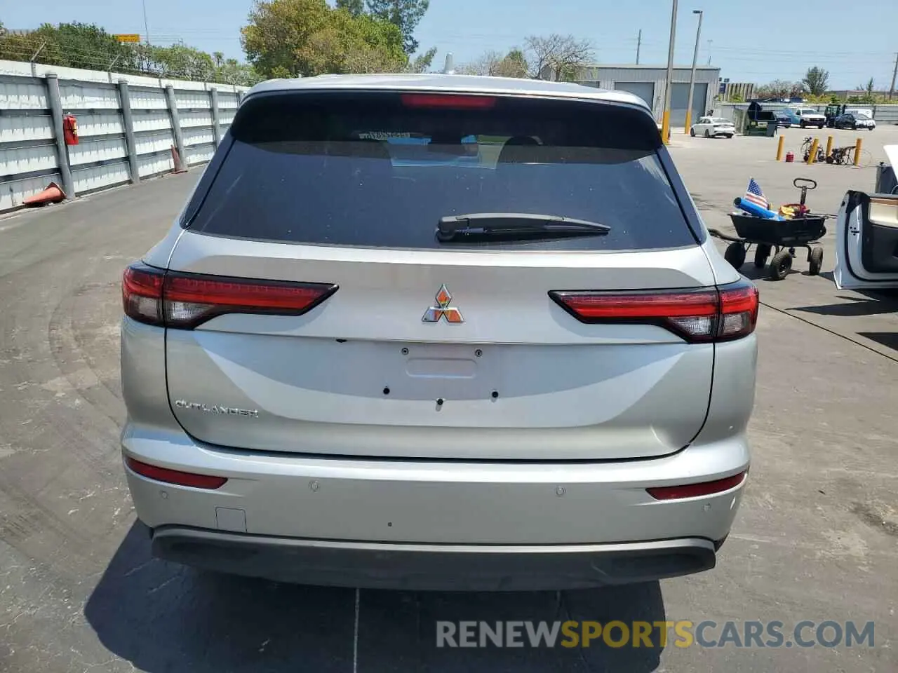 6 fotografías del automóvil dañado JA4J3UA83RZ029387 MITSUBISHI OUTLANDER 2024