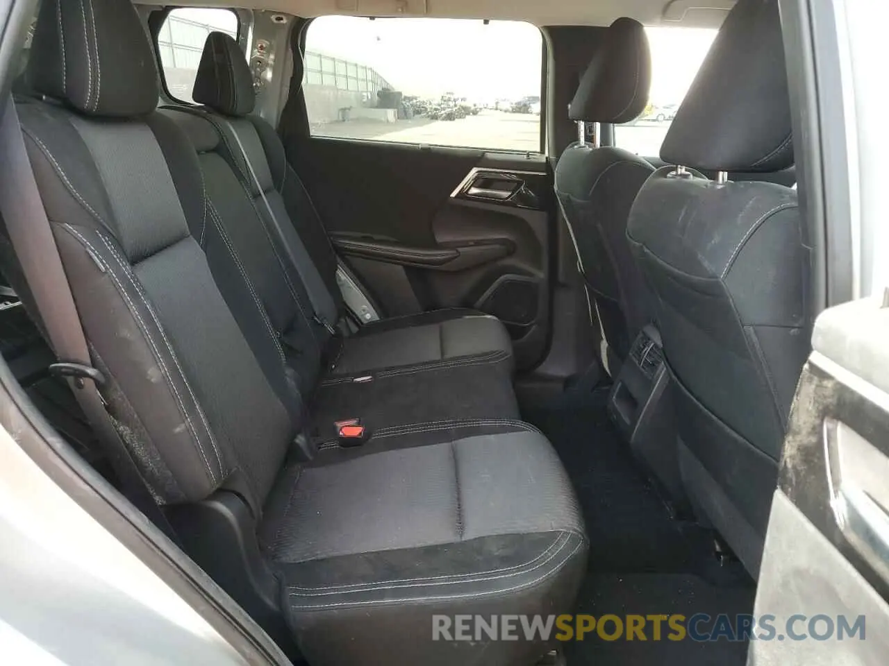 11 fotografías del automóvil dañado JA4J3UA84RZ056047 MITSUBISHI OUTLANDER 2024