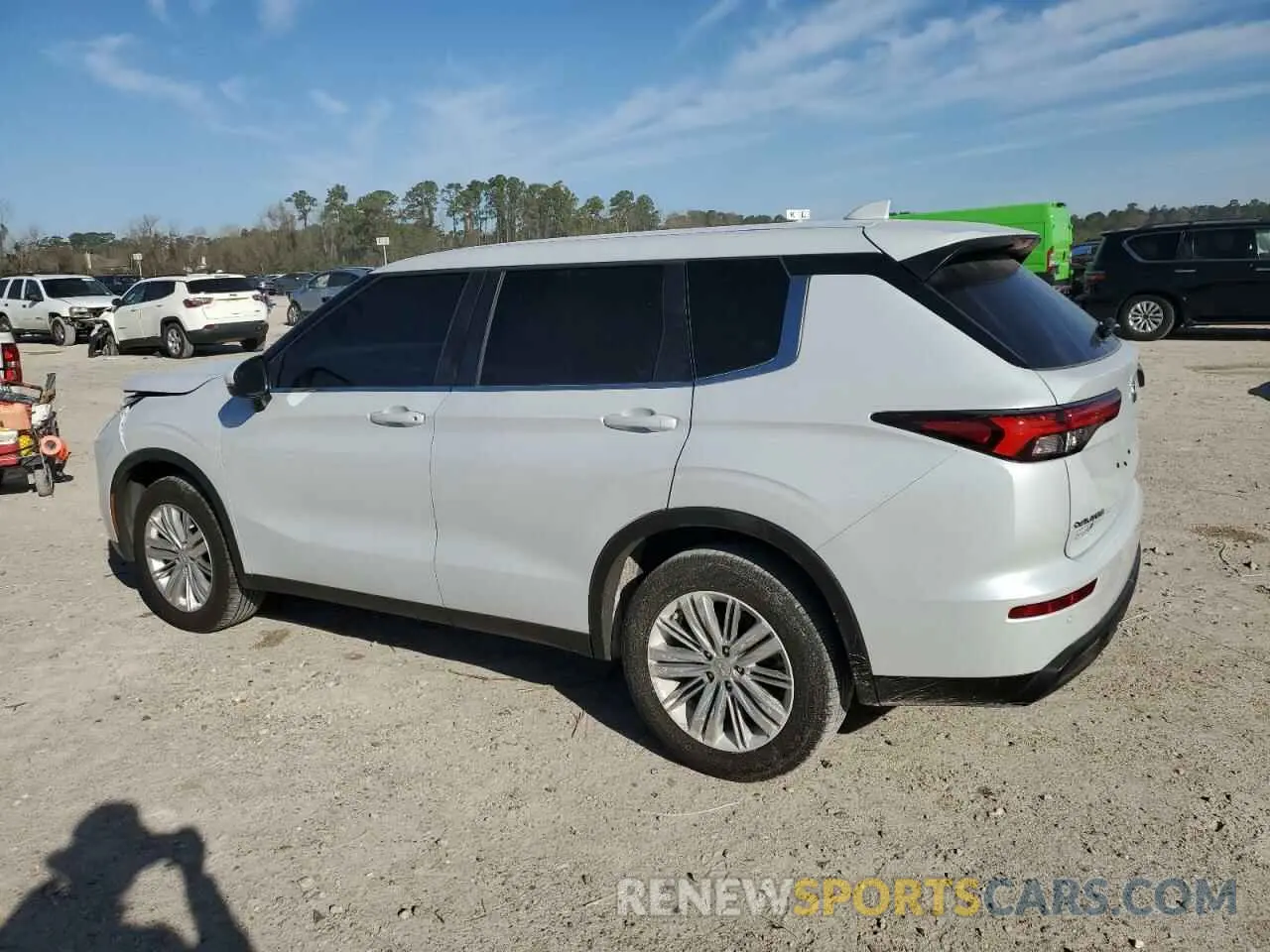 2 fotografías del automóvil dañado JA4J3UA84RZ080459 MITSUBISHI OUTLANDER 2024