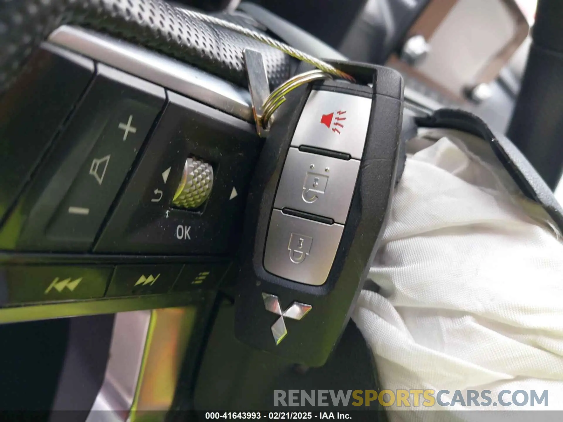11 fotografías del automóvil dañado JA4J3UA86RZ007013 MITSUBISHI OUTLANDER 2024