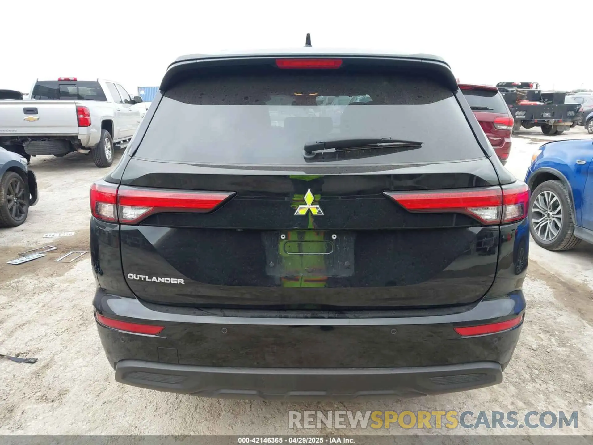 16 fotografías del automóvil dañado JA4J3UA87RZ073473 MITSUBISHI OUTLANDER 2024