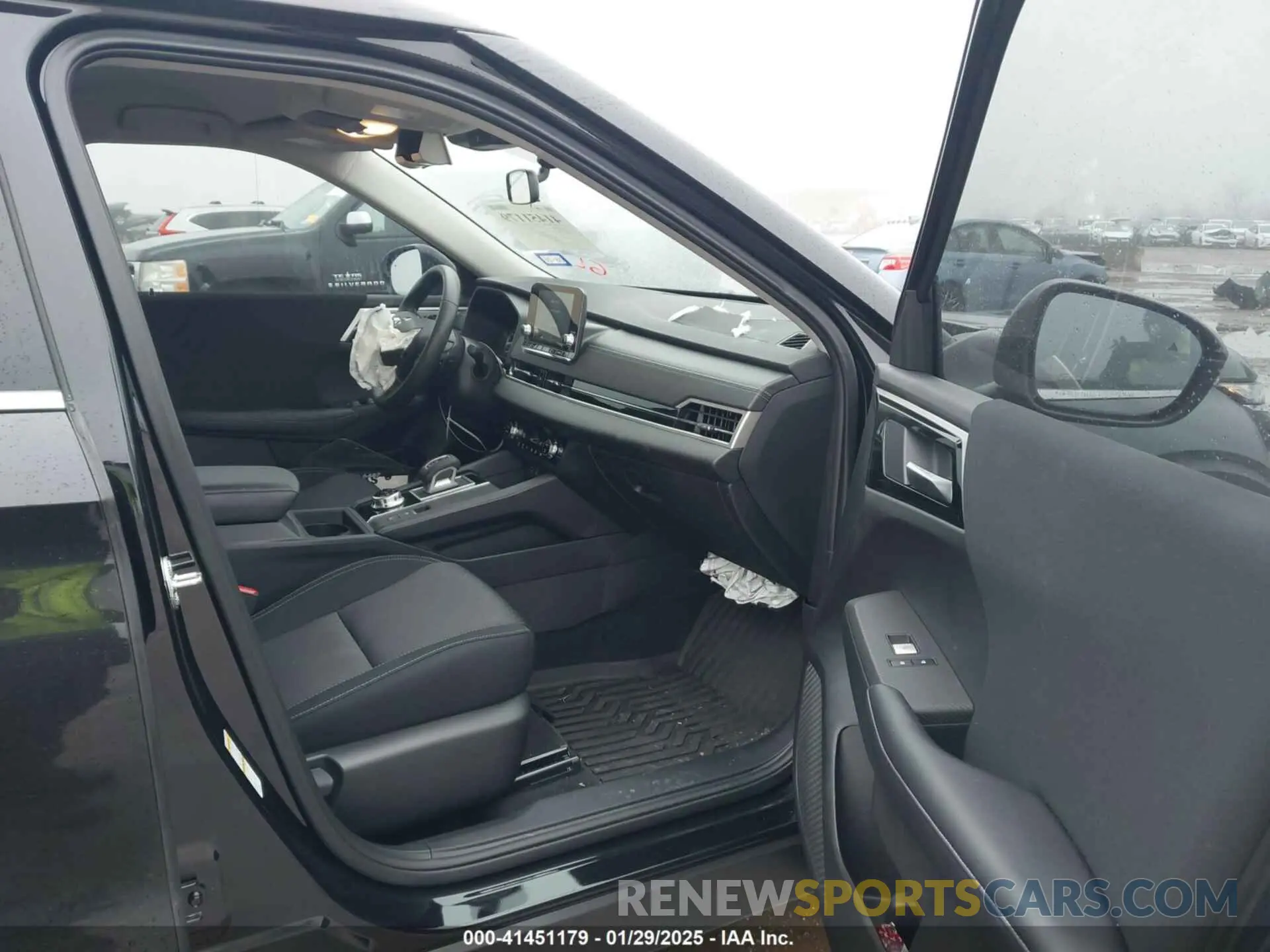 5 fotografías del automóvil dañado JA4J3UA88RZ074065 MITSUBISHI OUTLANDER 2024