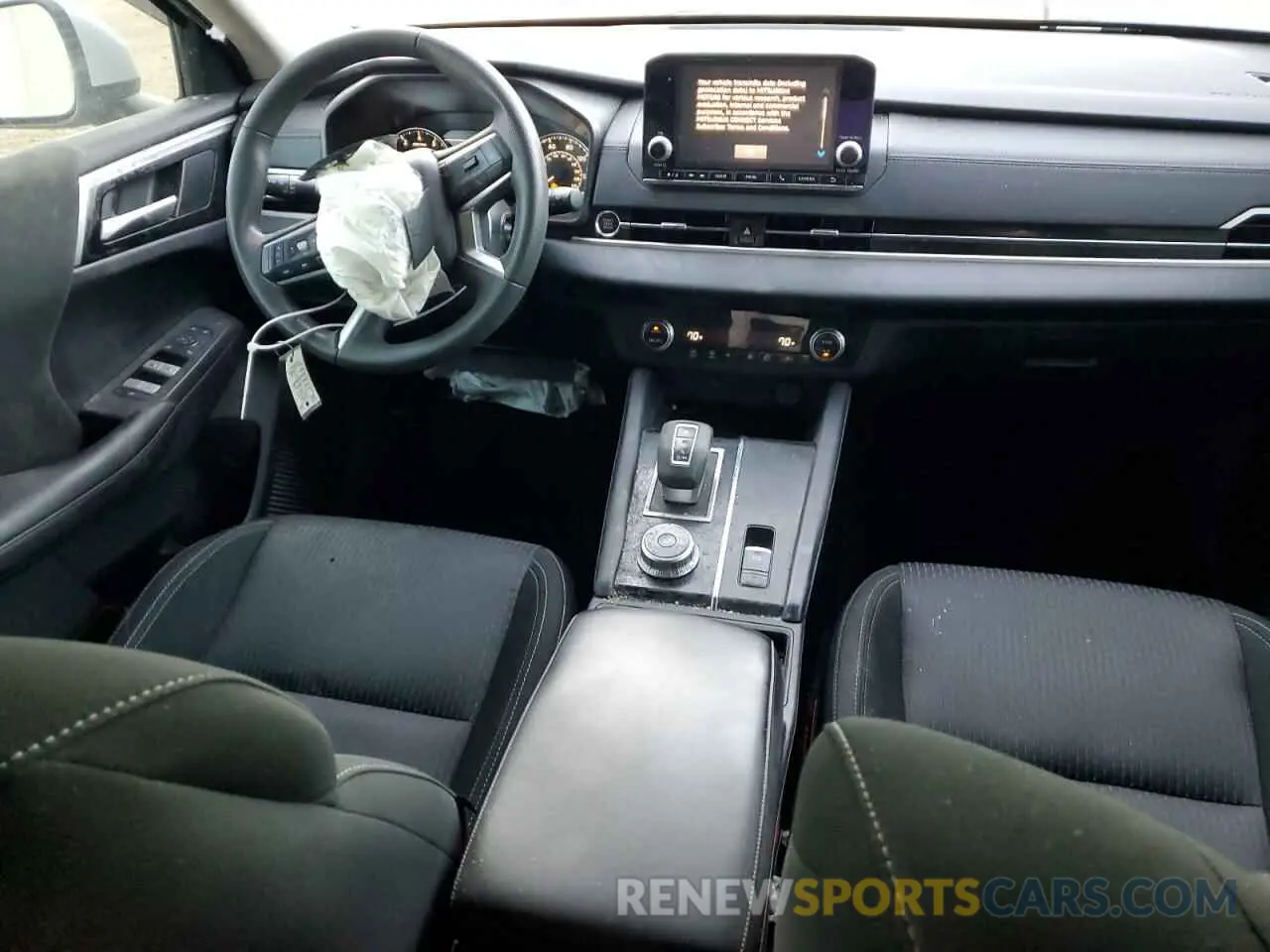 8 fotografías del automóvil dañado JA4J3UA89RZ056612 MITSUBISHI OUTLANDER 2024