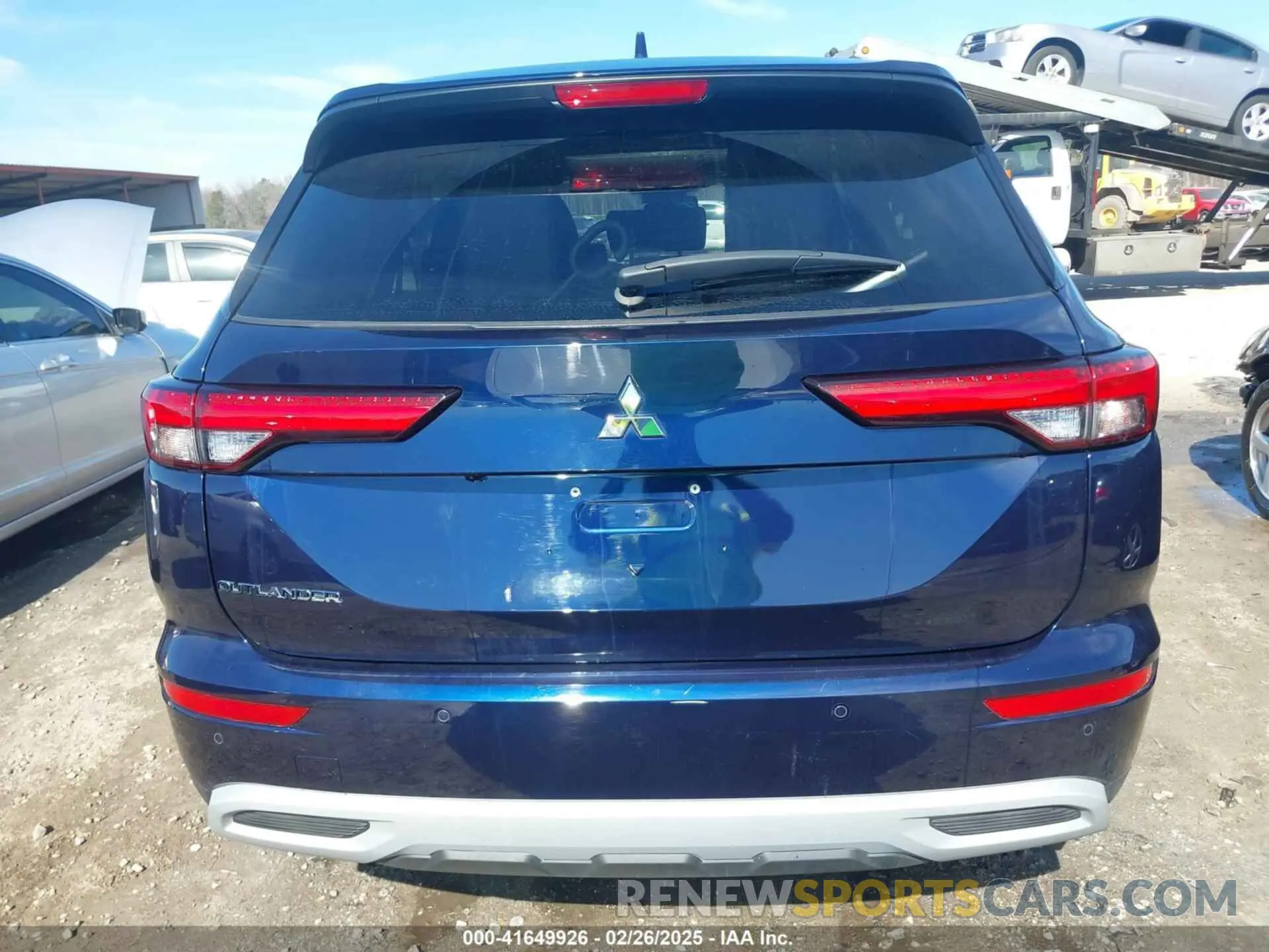 16 fotografías del automóvil dañado JA4J3VA80RZ004579 MITSUBISHI OUTLANDER 2024