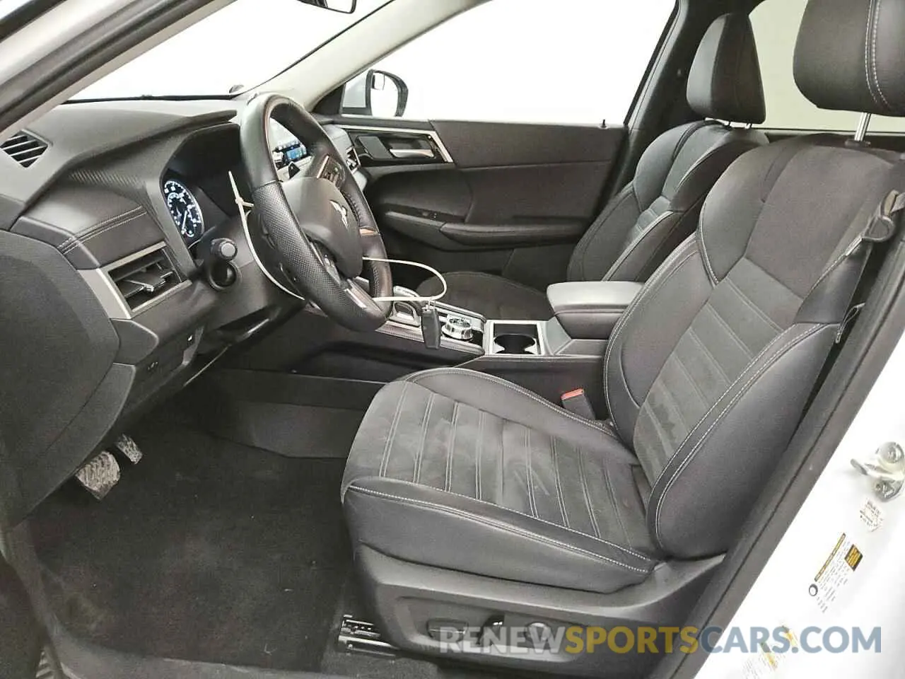 7 fotografías del automóvil dañado JA4J3VA80RZ012293 MITSUBISHI OUTLANDER 2024