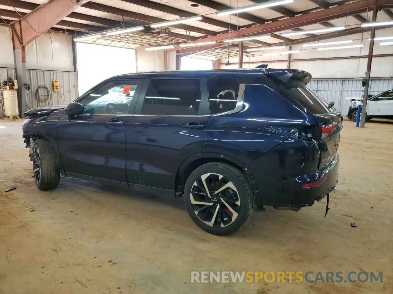 2 fotografías del automóvil dañado JA4J3VA81RZ045321 MITSUBISHI OUTLANDER 2024