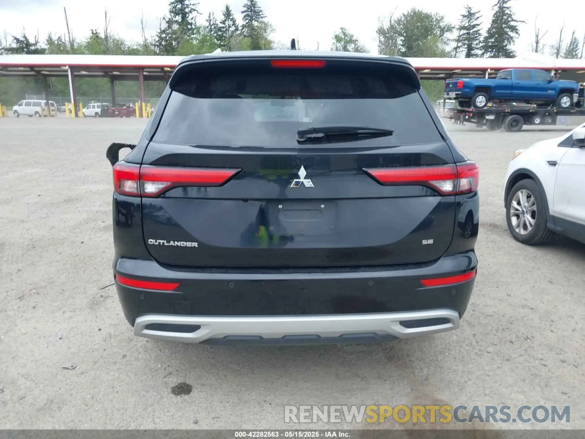 17 fotografías del automóvil dañado JA4J3VA81RZ046615 MITSUBISHI OUTLANDER 2024