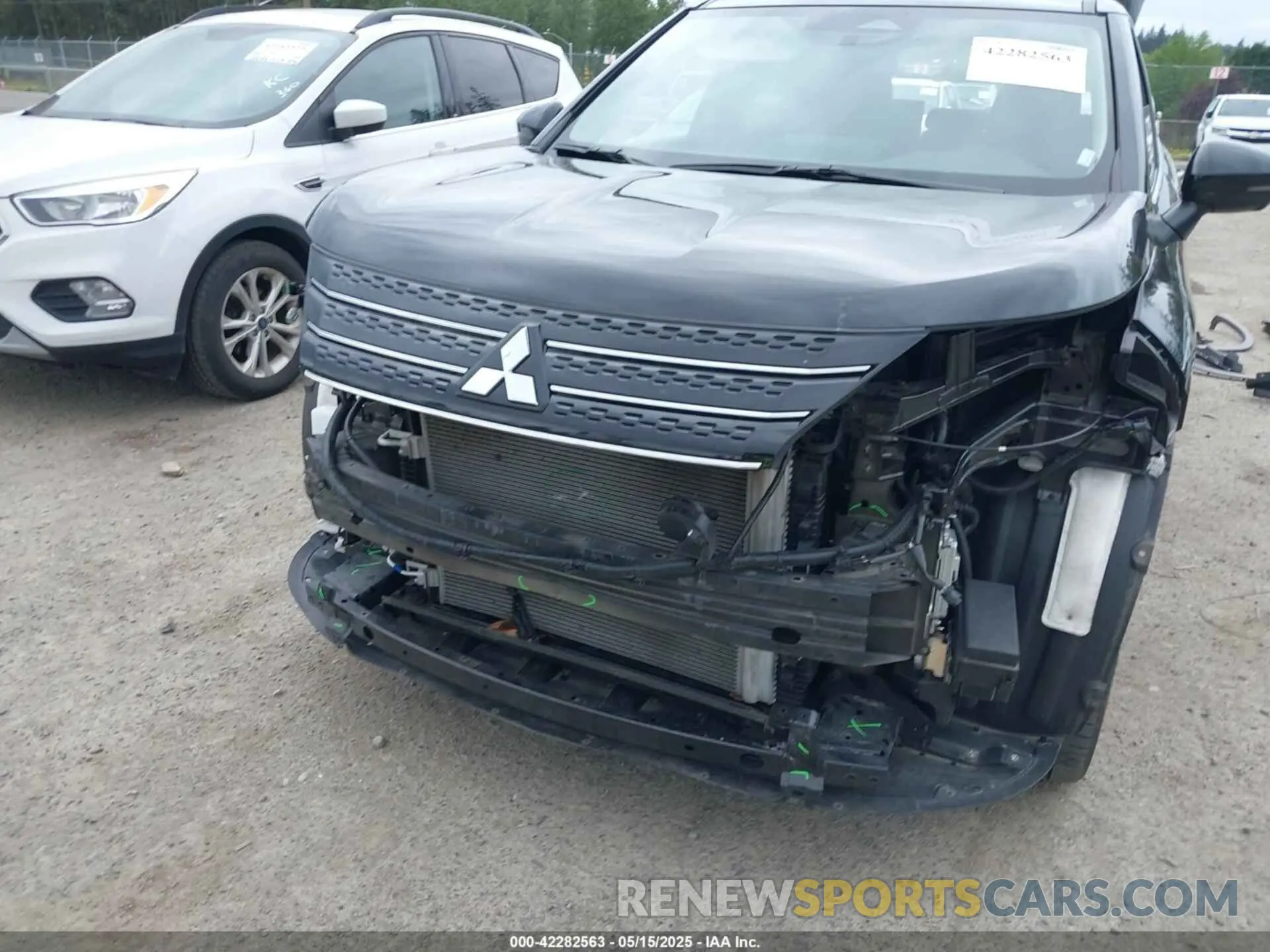 6 fotografías del automóvil dañado JA4J3VA81RZ046615 MITSUBISHI OUTLANDER 2024