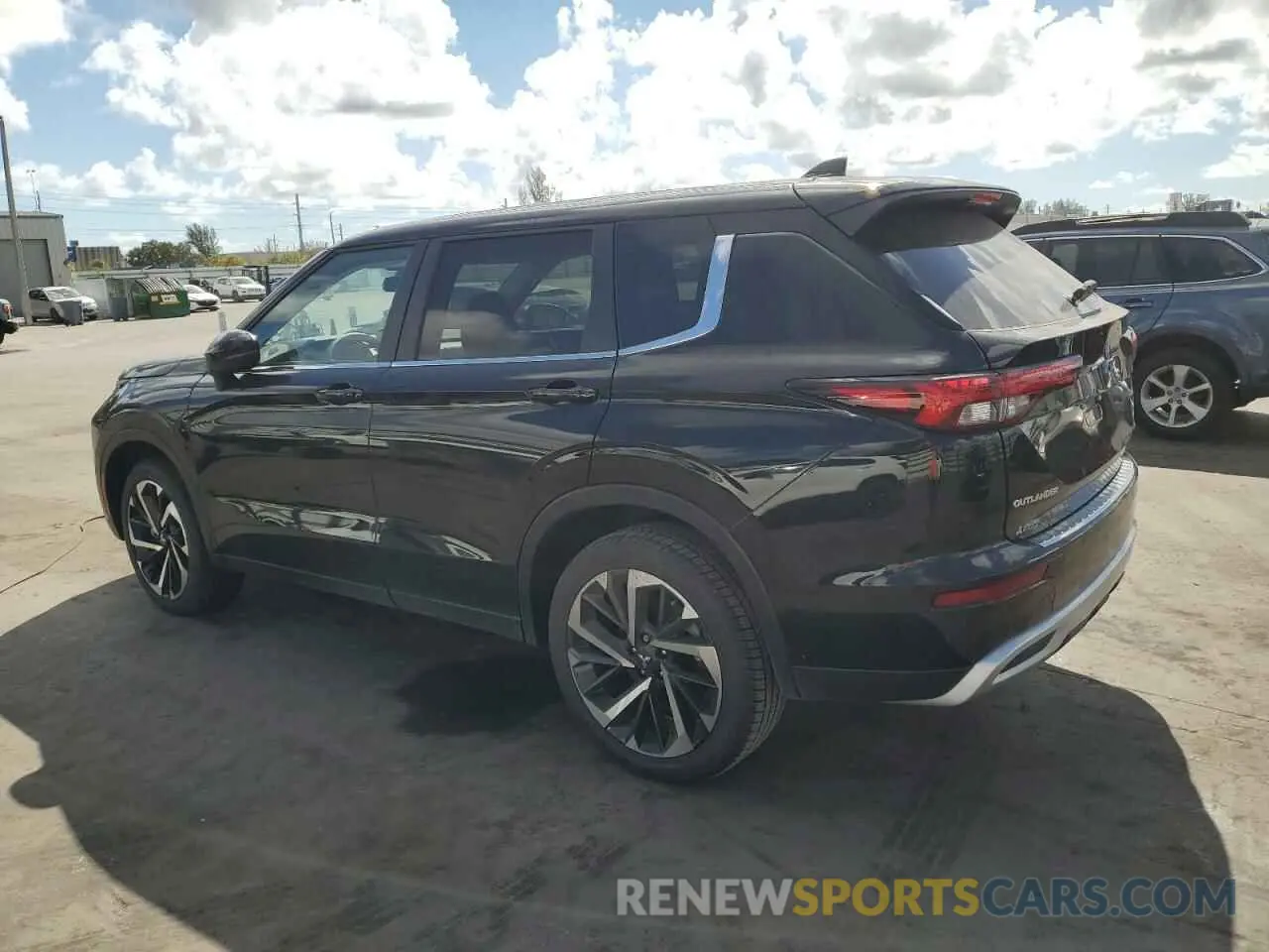 2 fotografías del automóvil dañado JA4J3VA81RZ054858 MITSUBISHI OUTLANDER 2024