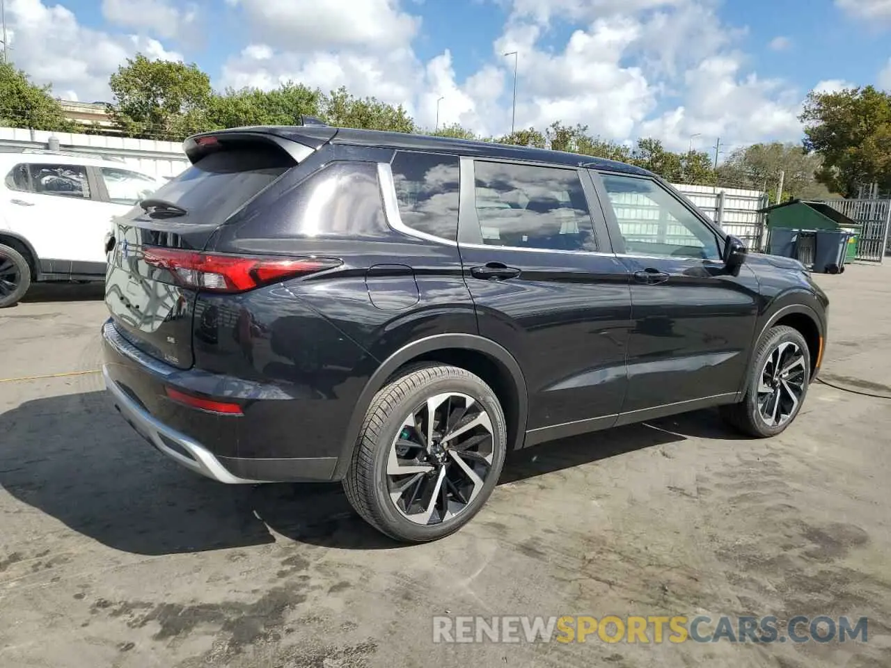 3 fotografías del automóvil dañado JA4J3VA81RZ054858 MITSUBISHI OUTLANDER 2024