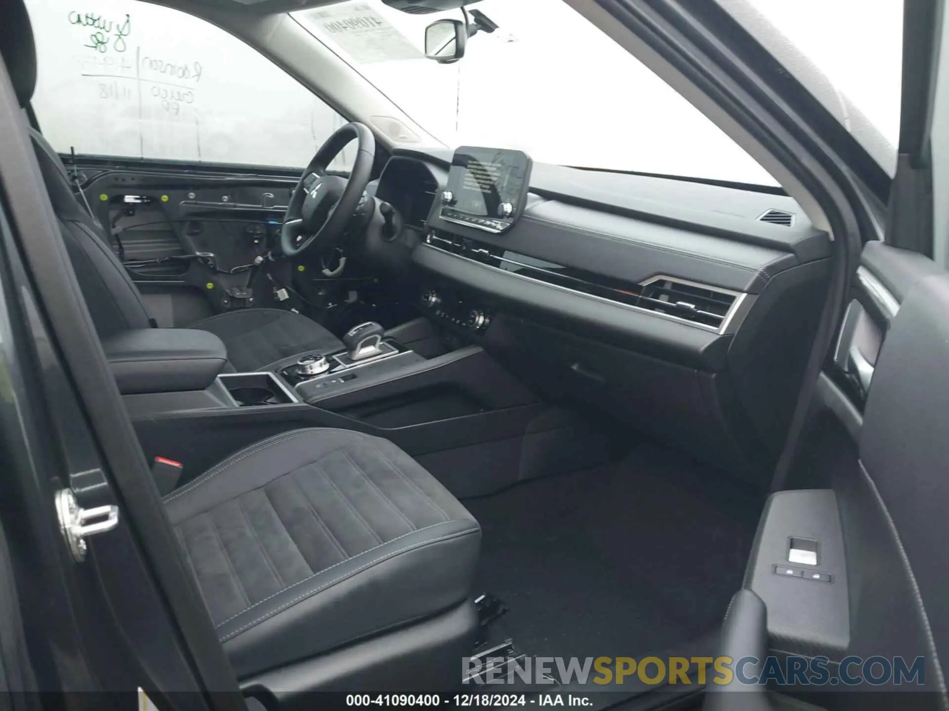 5 fotografías del automóvil dañado JA4J3VA81RZ057663 MITSUBISHI OUTLANDER 2024