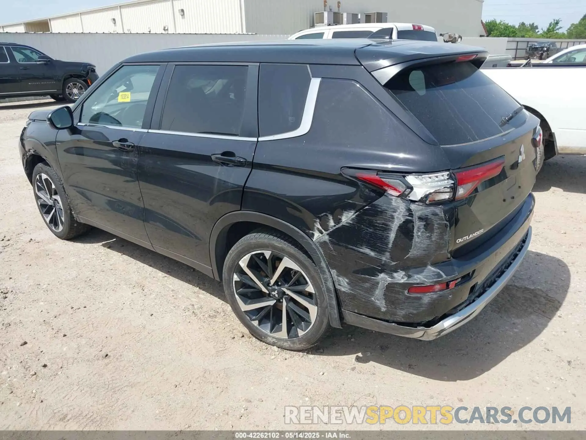 3 fotografías del automóvil dañado JA4J3VA81RZ068453 MITSUBISHI OUTLANDER 2024