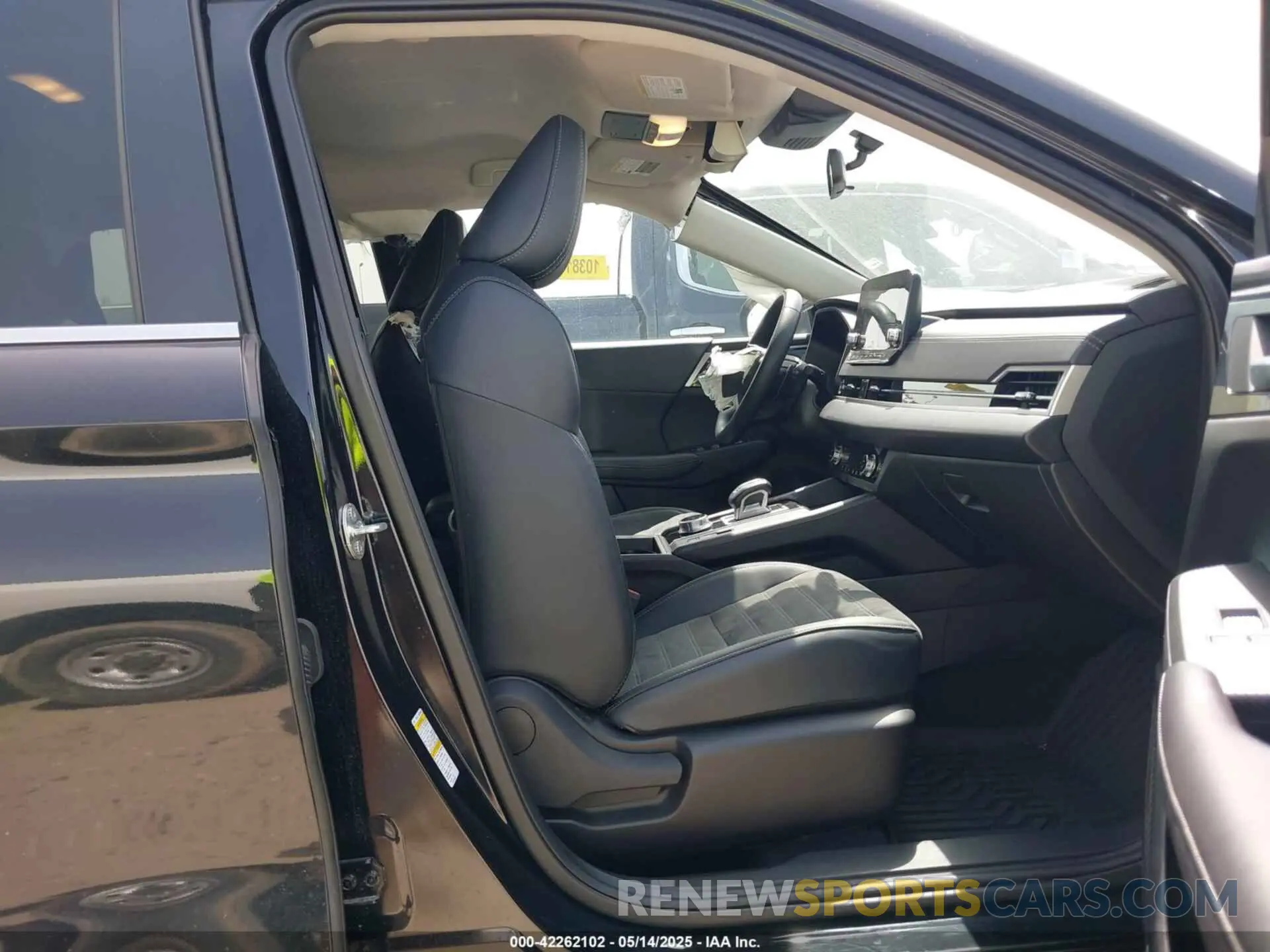 5 fotografías del automóvil dañado JA4J3VA81RZ068453 MITSUBISHI OUTLANDER 2024
