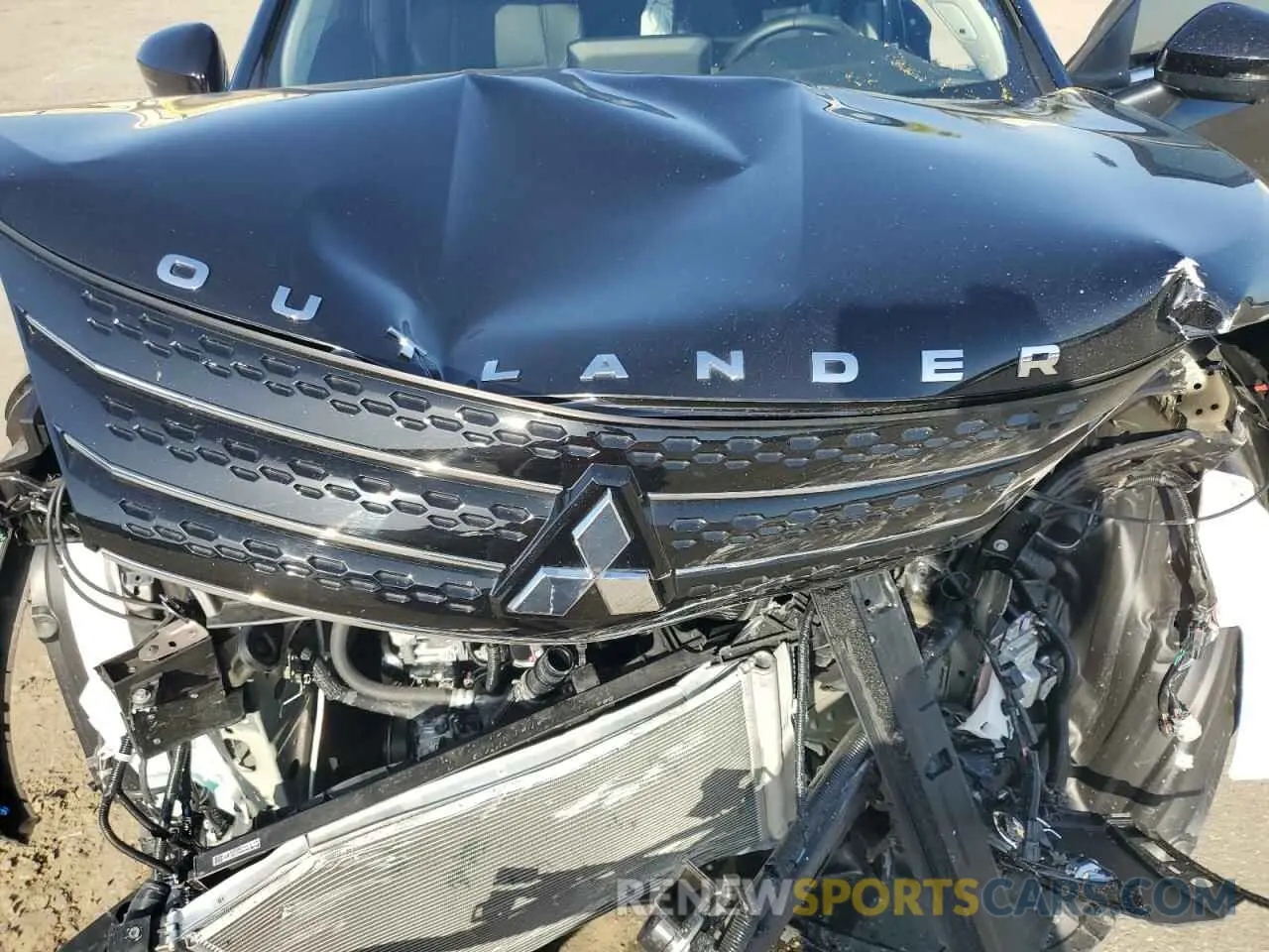 14 fotografías del automóvil dañado JA4J3VA81RZ074074 MITSUBISHI OUTLANDER 2024