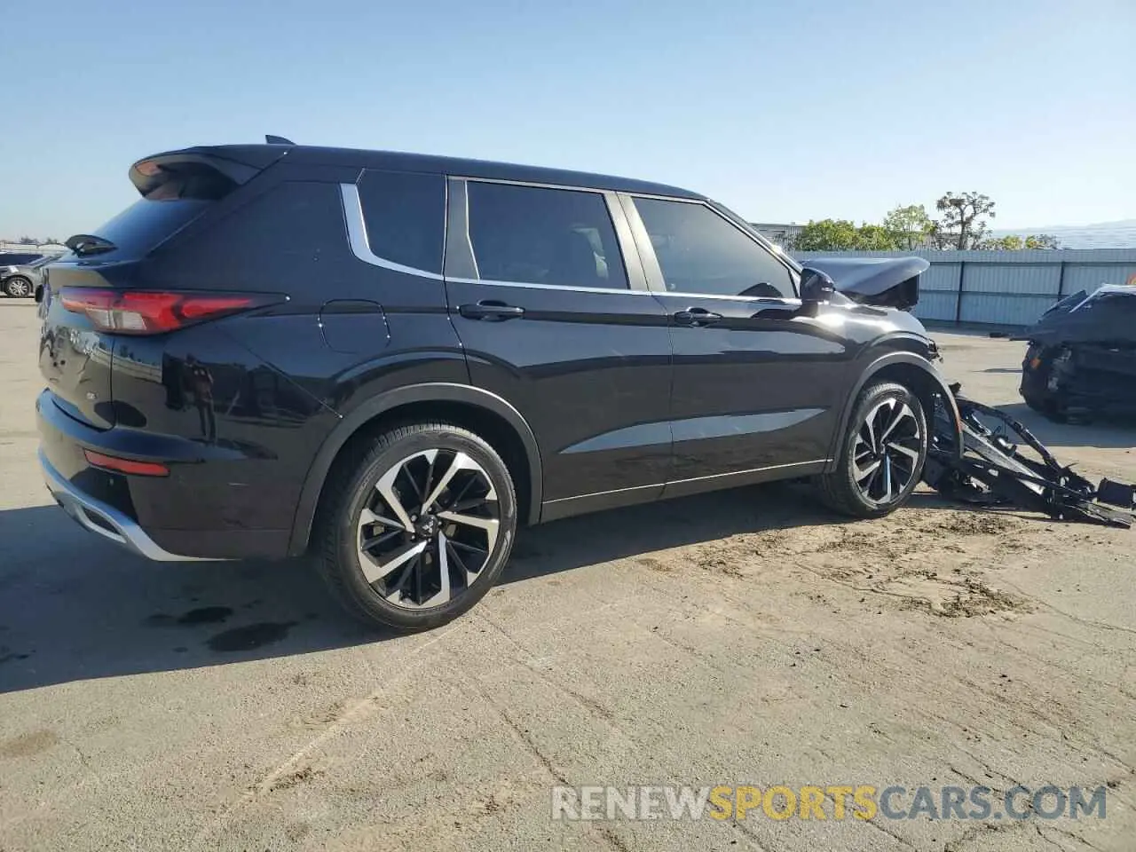 3 fotografías del automóvil dañado JA4J3VA81RZ074074 MITSUBISHI OUTLANDER 2024