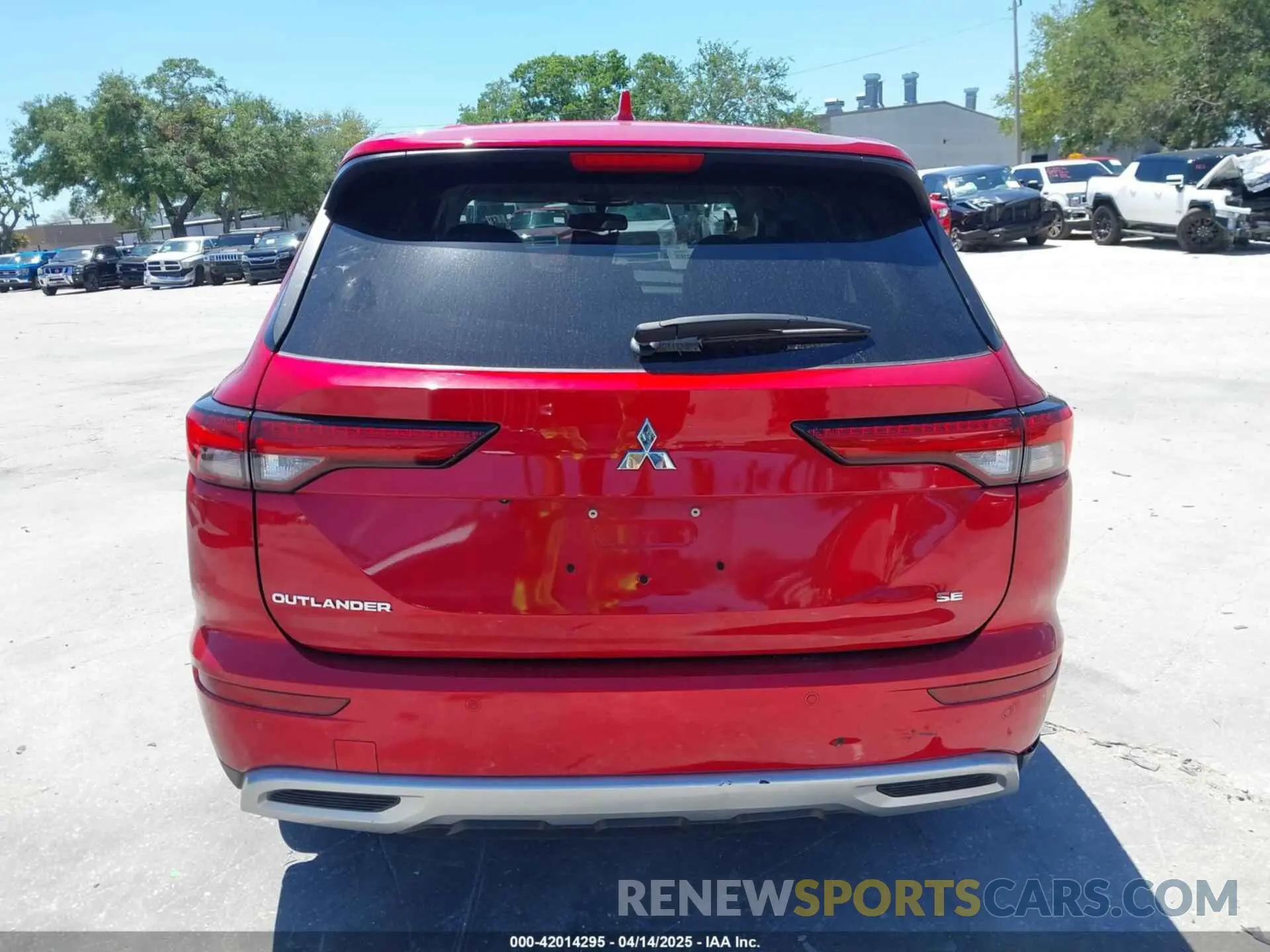 16 fotografías del automóvil dañado JA4J3VA82RZ016832 MITSUBISHI OUTLANDER 2024