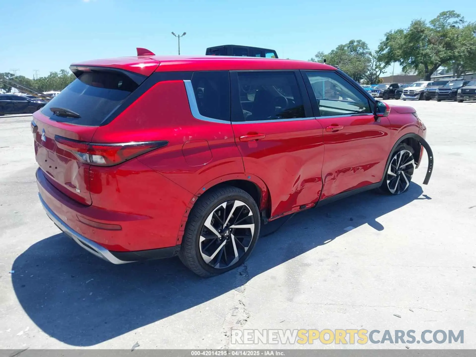 4 fotografías del automóvil dañado JA4J3VA82RZ016832 MITSUBISHI OUTLANDER 2024