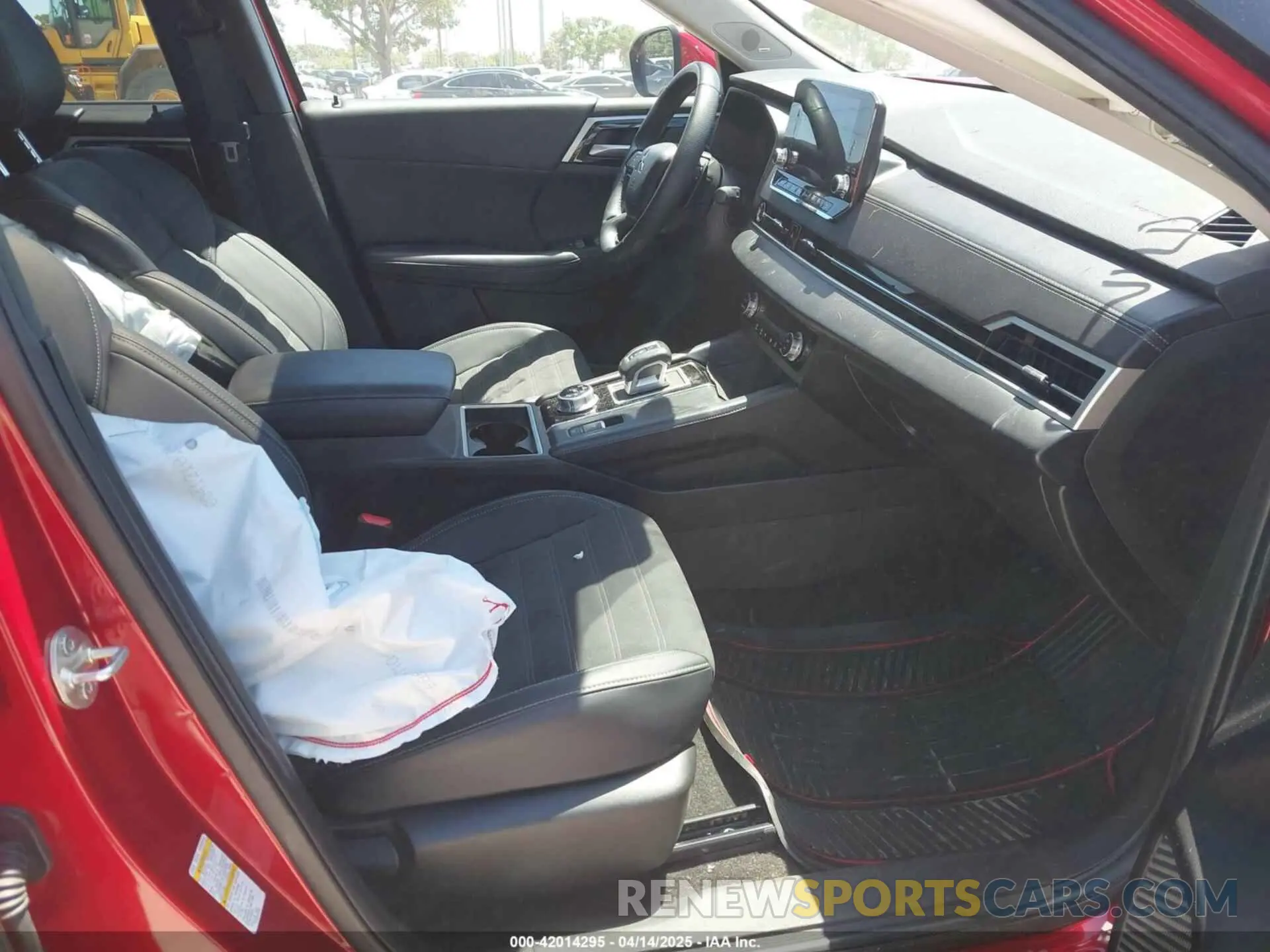 5 fotografías del automóvil dañado JA4J3VA82RZ016832 MITSUBISHI OUTLANDER 2024