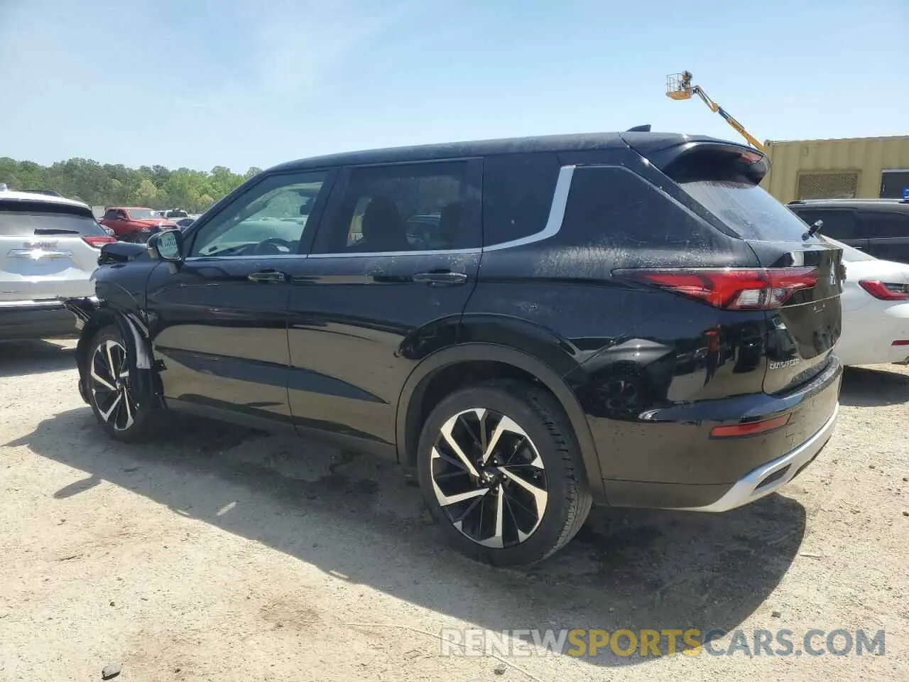 2 fotografías del automóvil dañado JA4J3VA83RZ041903 MITSUBISHI OUTLANDER 2024