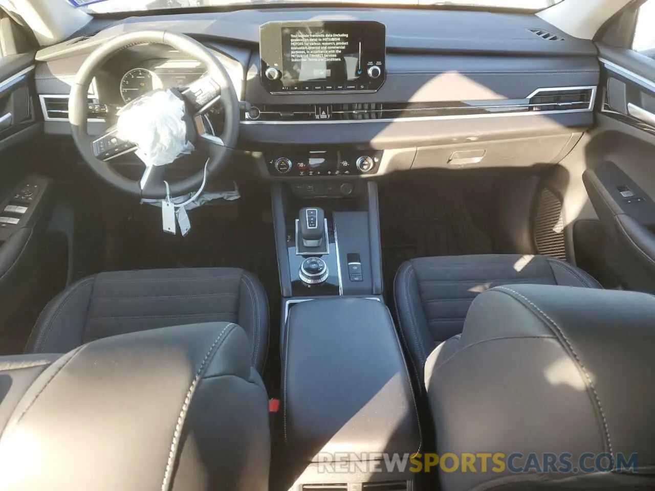 8 fotografías del automóvil dañado JA4J3VA84RZ009512 MITSUBISHI OUTLANDER 2024