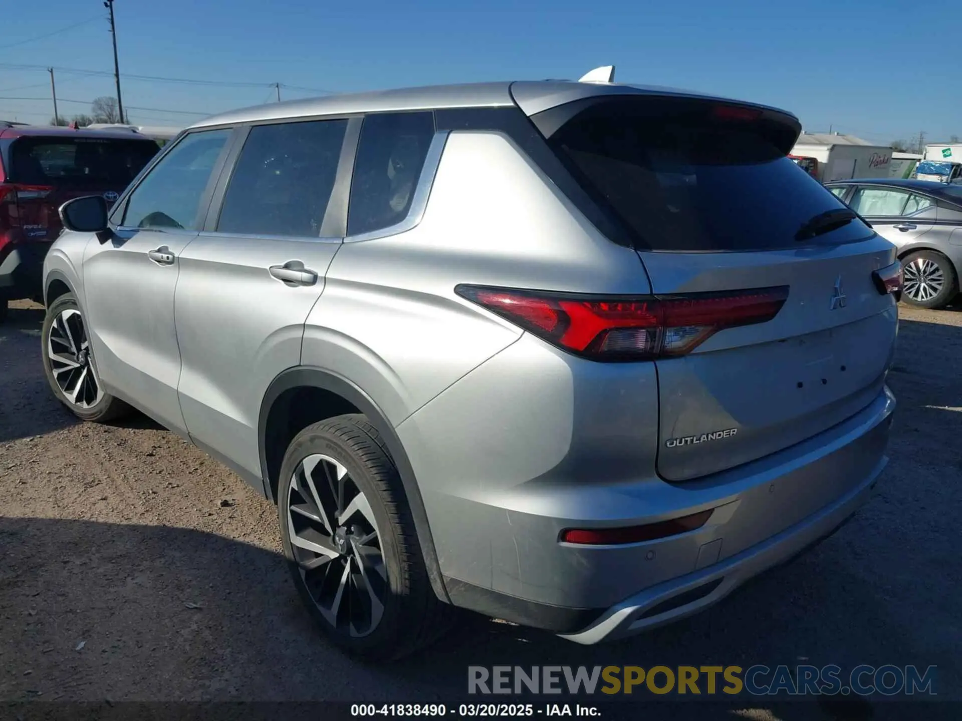 3 fotografías del automóvil dañado JA4J3VA86RZ082350 MITSUBISHI OUTLANDER 2024