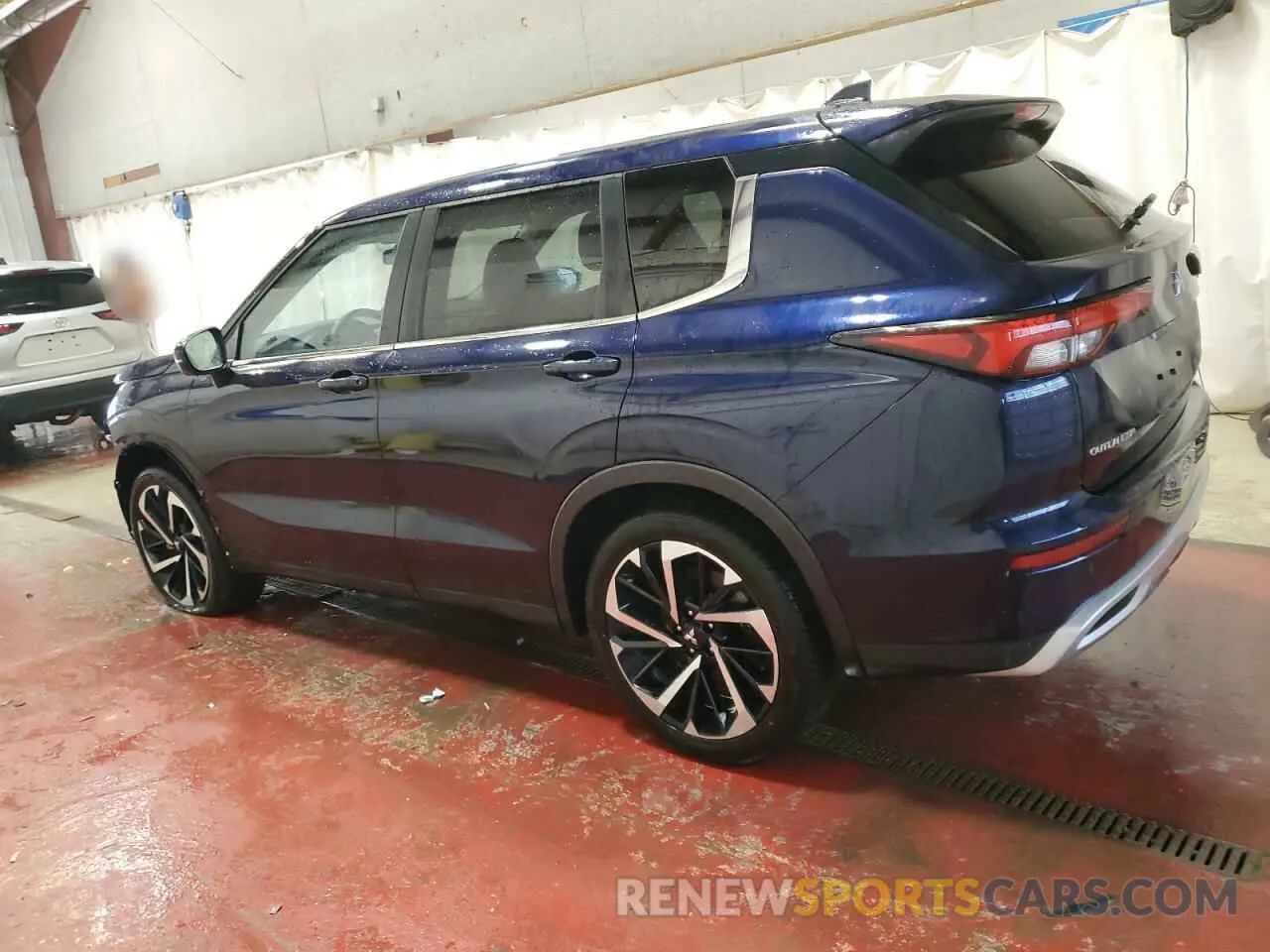 2 fotografías del automóvil dañado JA4J3VA87RZ037465 MITSUBISHI OUTLANDER 2024