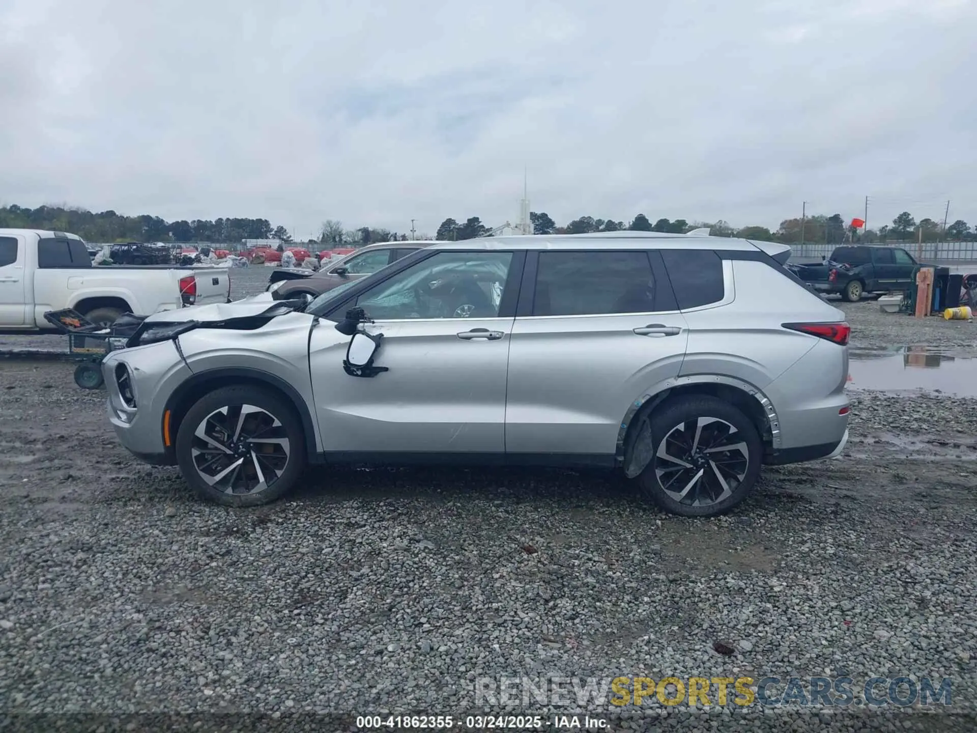 13 fotografías del automóvil dañado JA4J3VA87RZ042066 MITSUBISHI OUTLANDER 2024