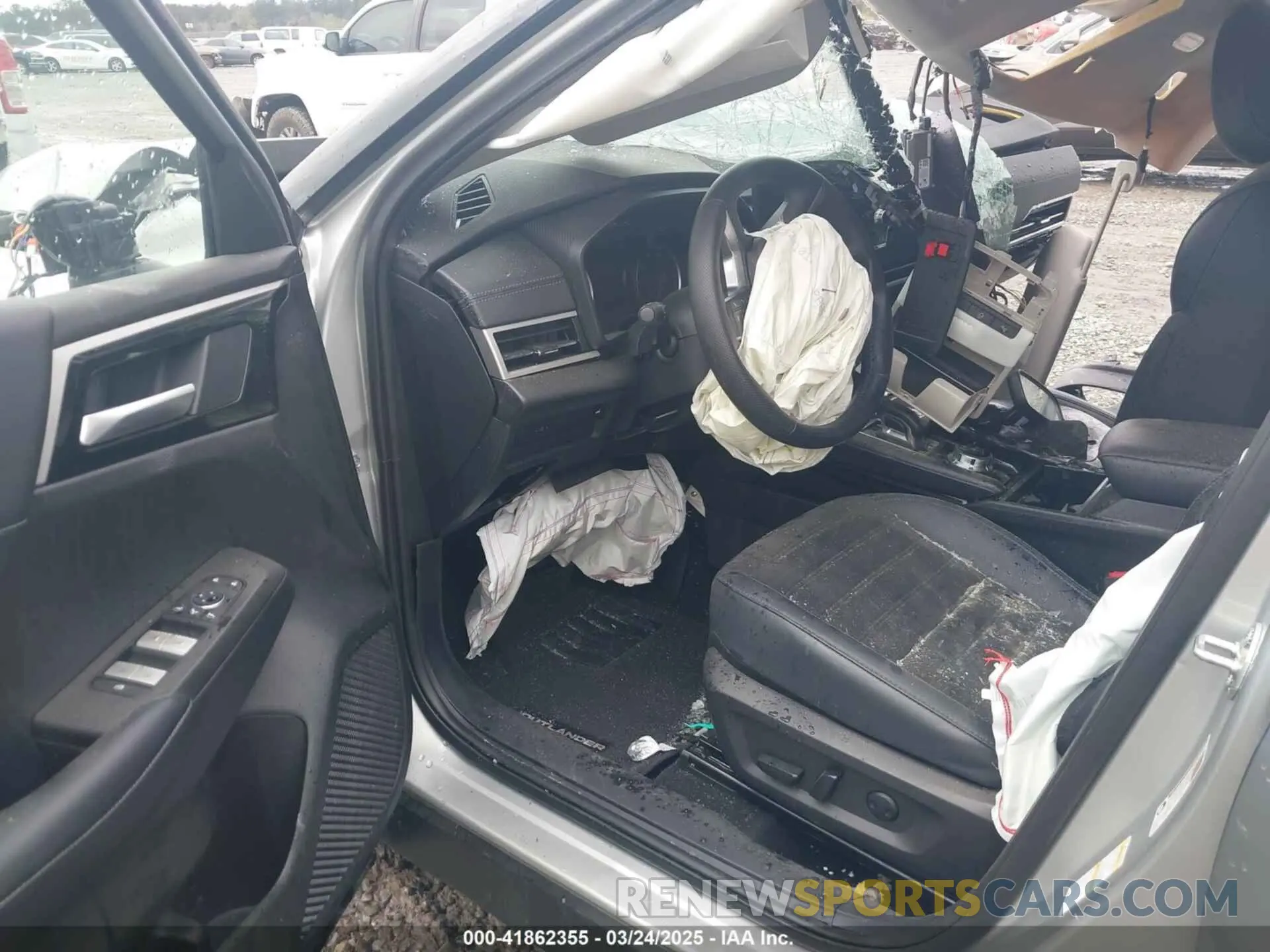 5 fotografías del automóvil dañado JA4J3VA87RZ042066 MITSUBISHI OUTLANDER 2024