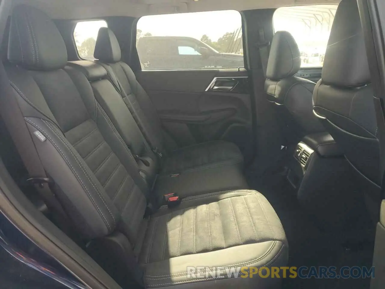 11 fotografías del automóvil dañado JA4J3VA87RZ067534 MITSUBISHI OUTLANDER 2024