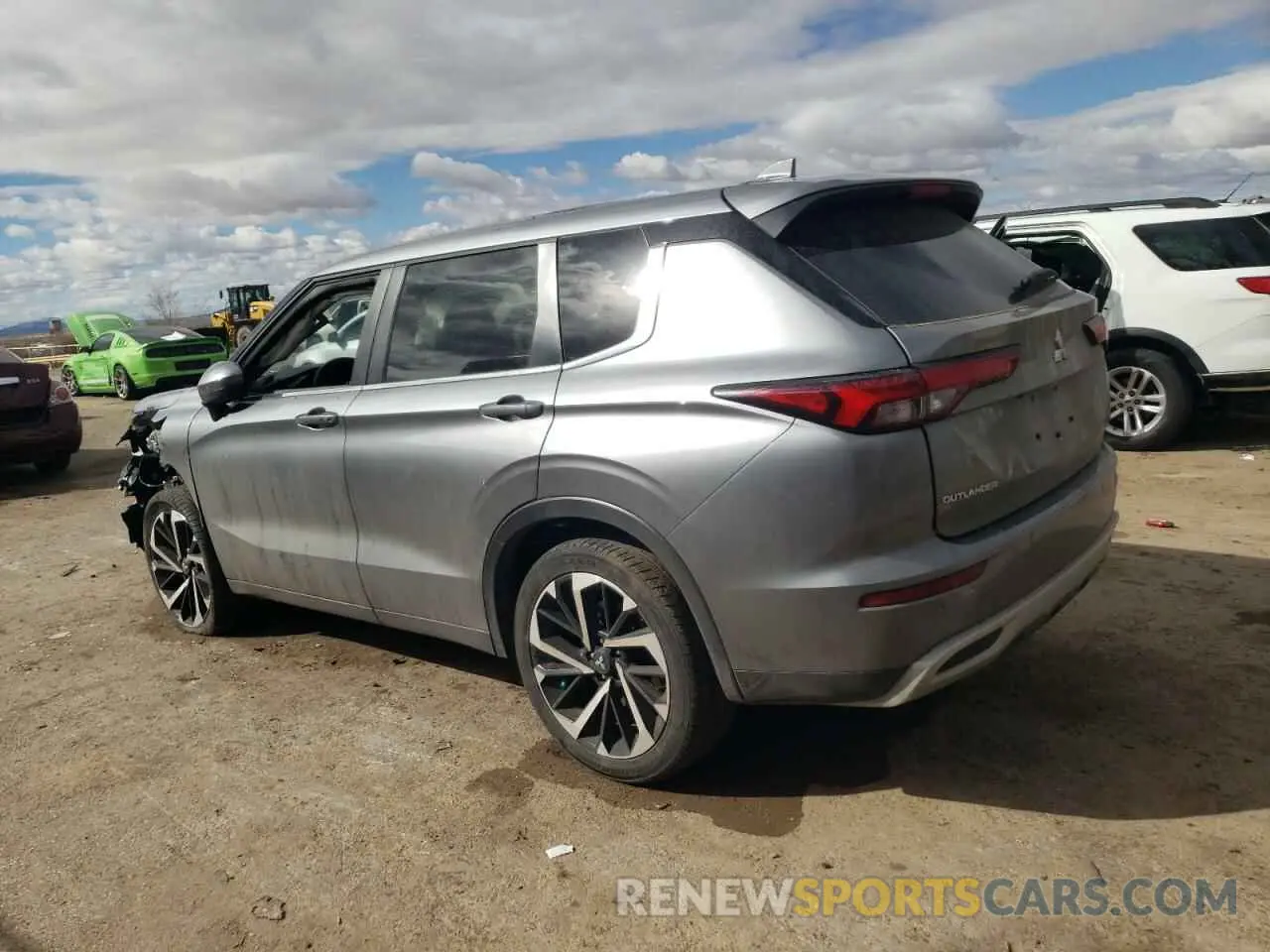 2 fotografías del automóvil dañado JA4J3VA88RZ021016 MITSUBISHI OUTLANDER 2024