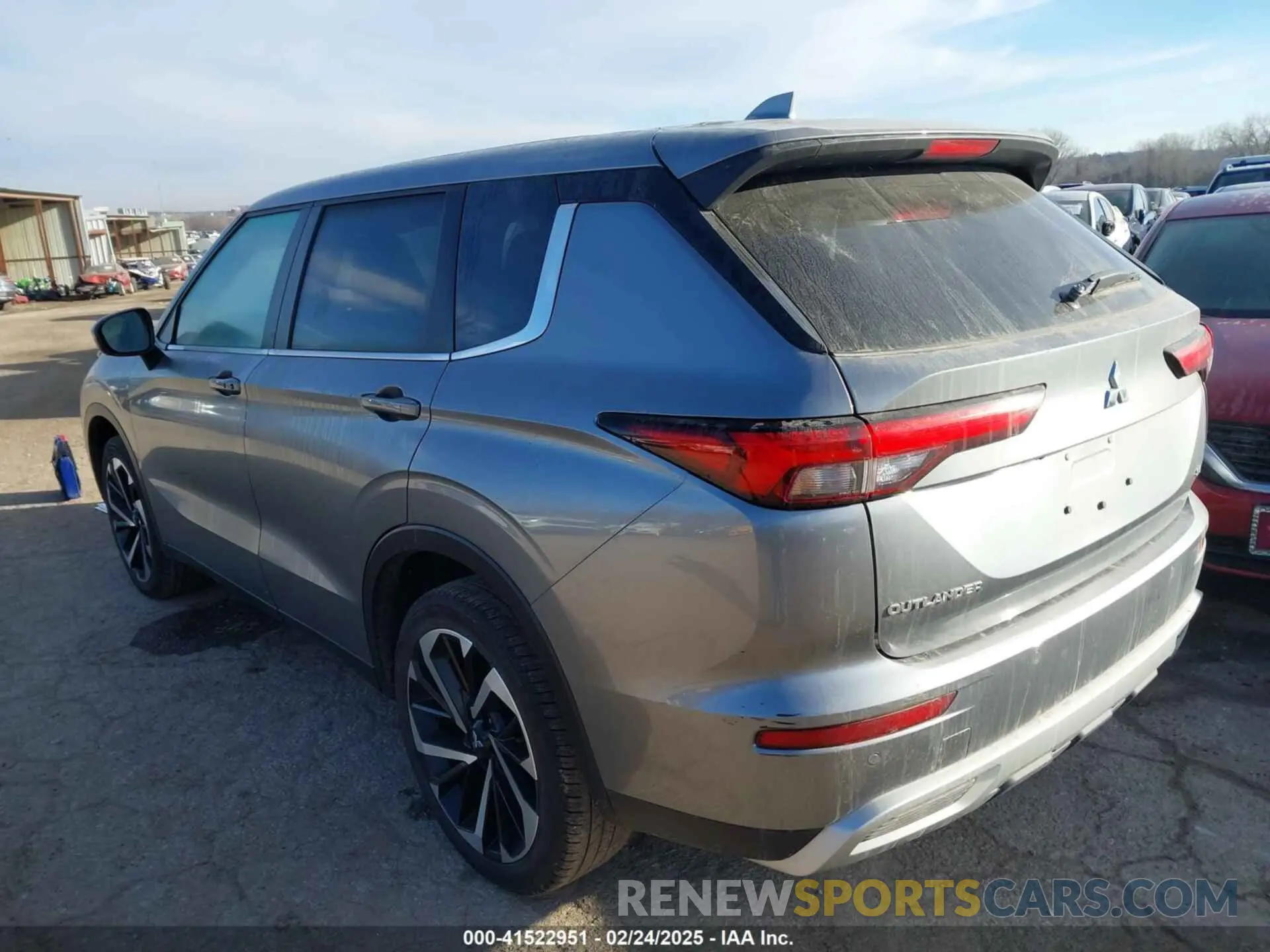 3 fotografías del automóvil dañado JA4J3VA89RZ032834 MITSUBISHI OUTLANDER 2024