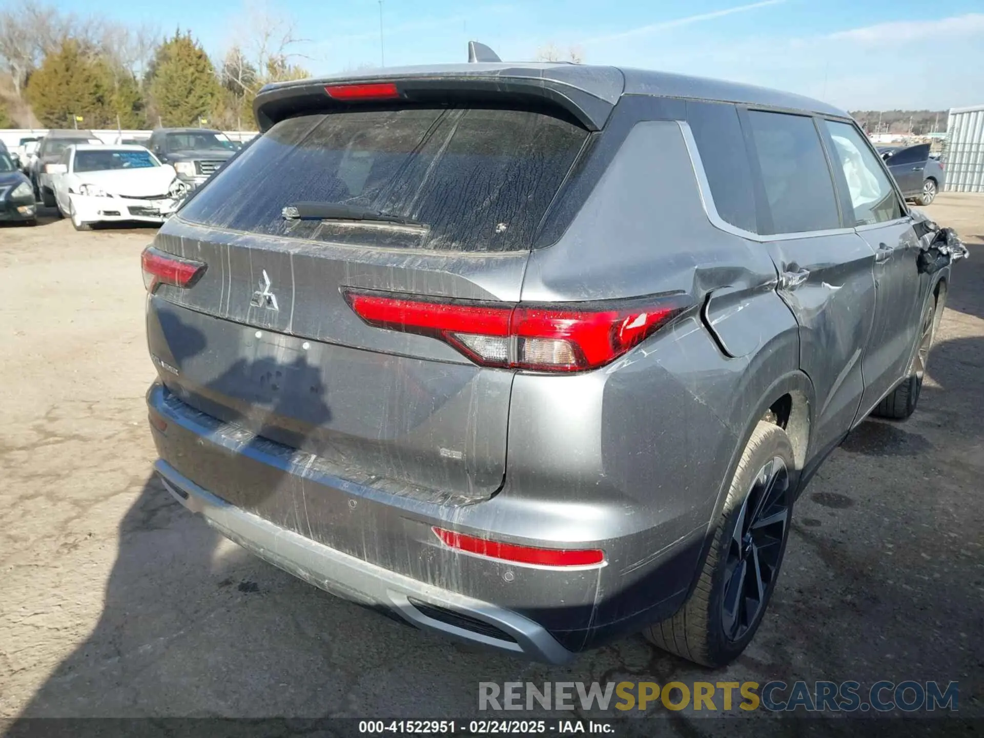4 fotografías del automóvil dañado JA4J3VA89RZ032834 MITSUBISHI OUTLANDER 2024