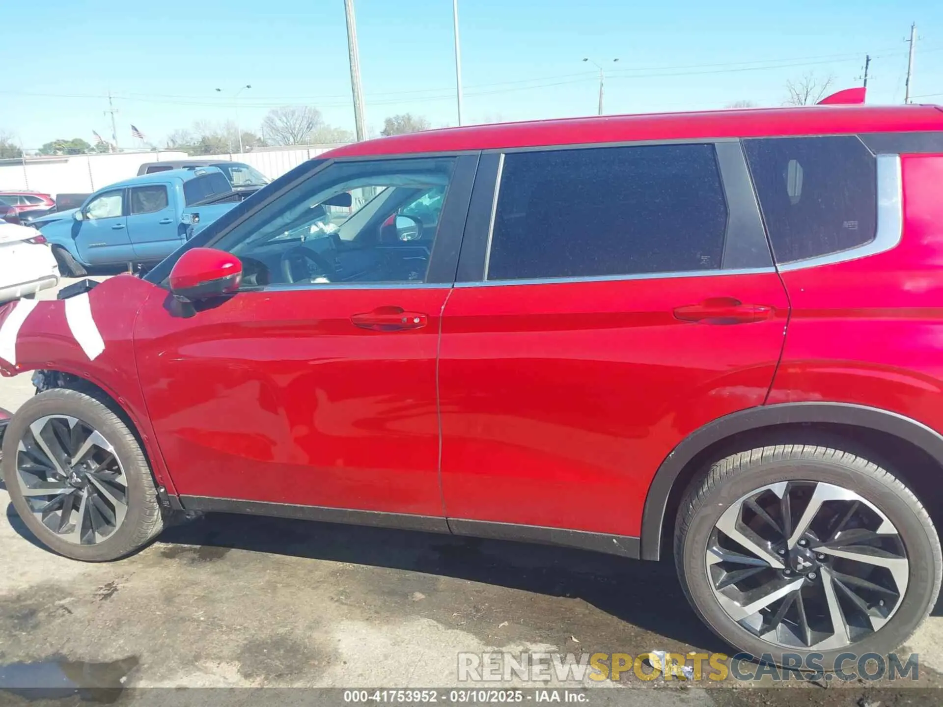 14 fotografías del automóvil dañado JA4J3VA8XRZ081086 MITSUBISHI OUTLANDER 2024