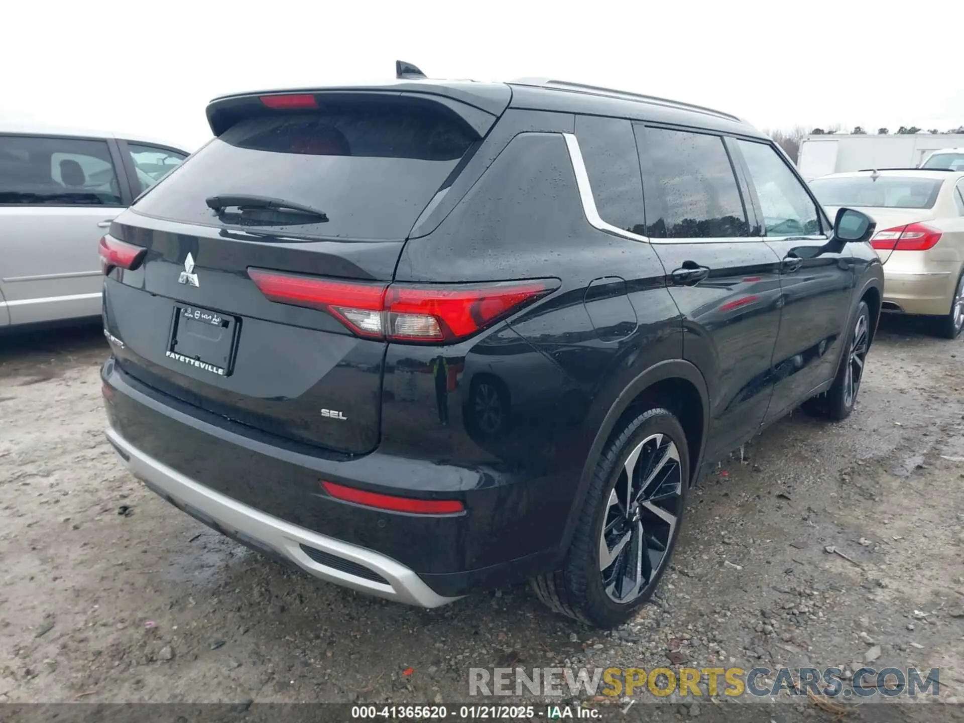 4 fotografías del automóvil dañado JA4J3WA80RZ006385 MITSUBISHI OUTLANDER 2024